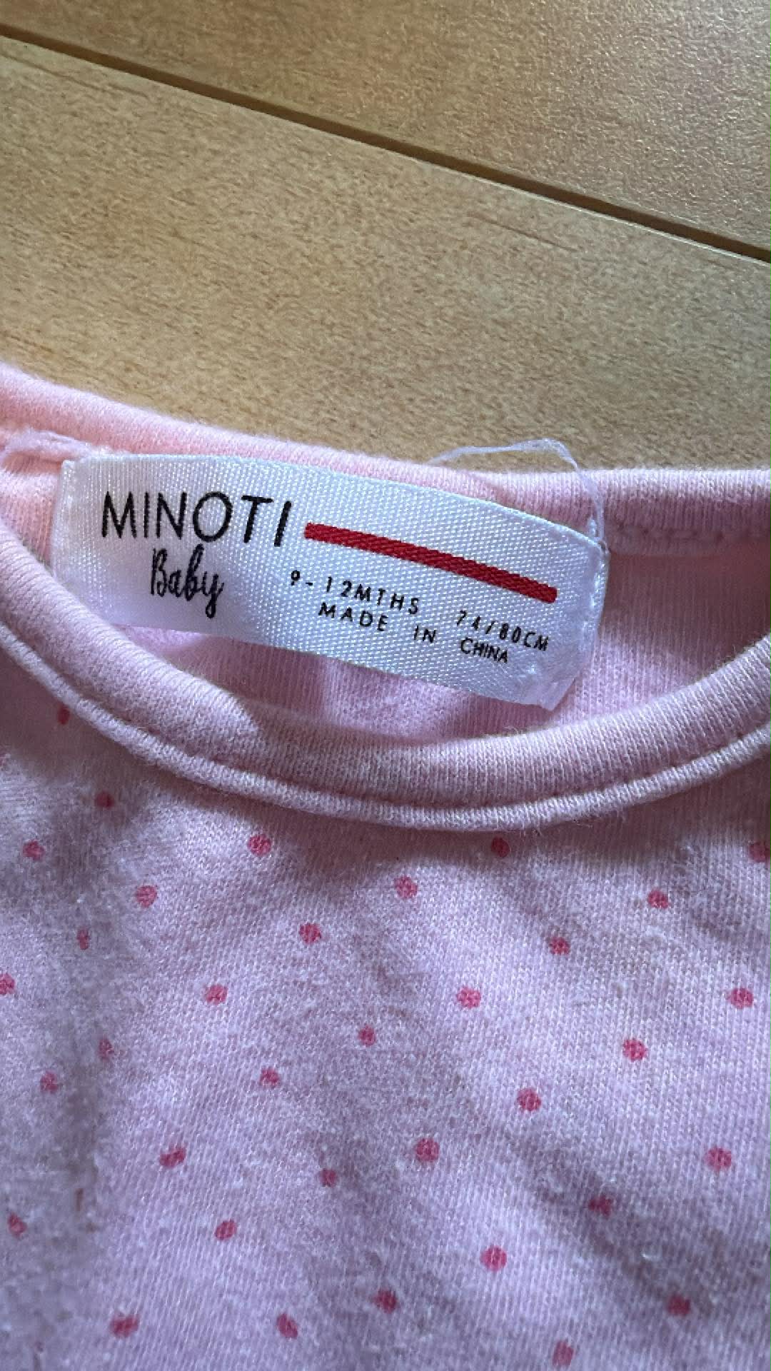 Cache-couche minoti 6-12 mois