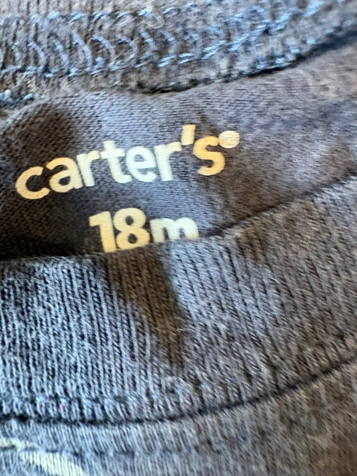 Chandail carter's 18 mois (CMHL)
