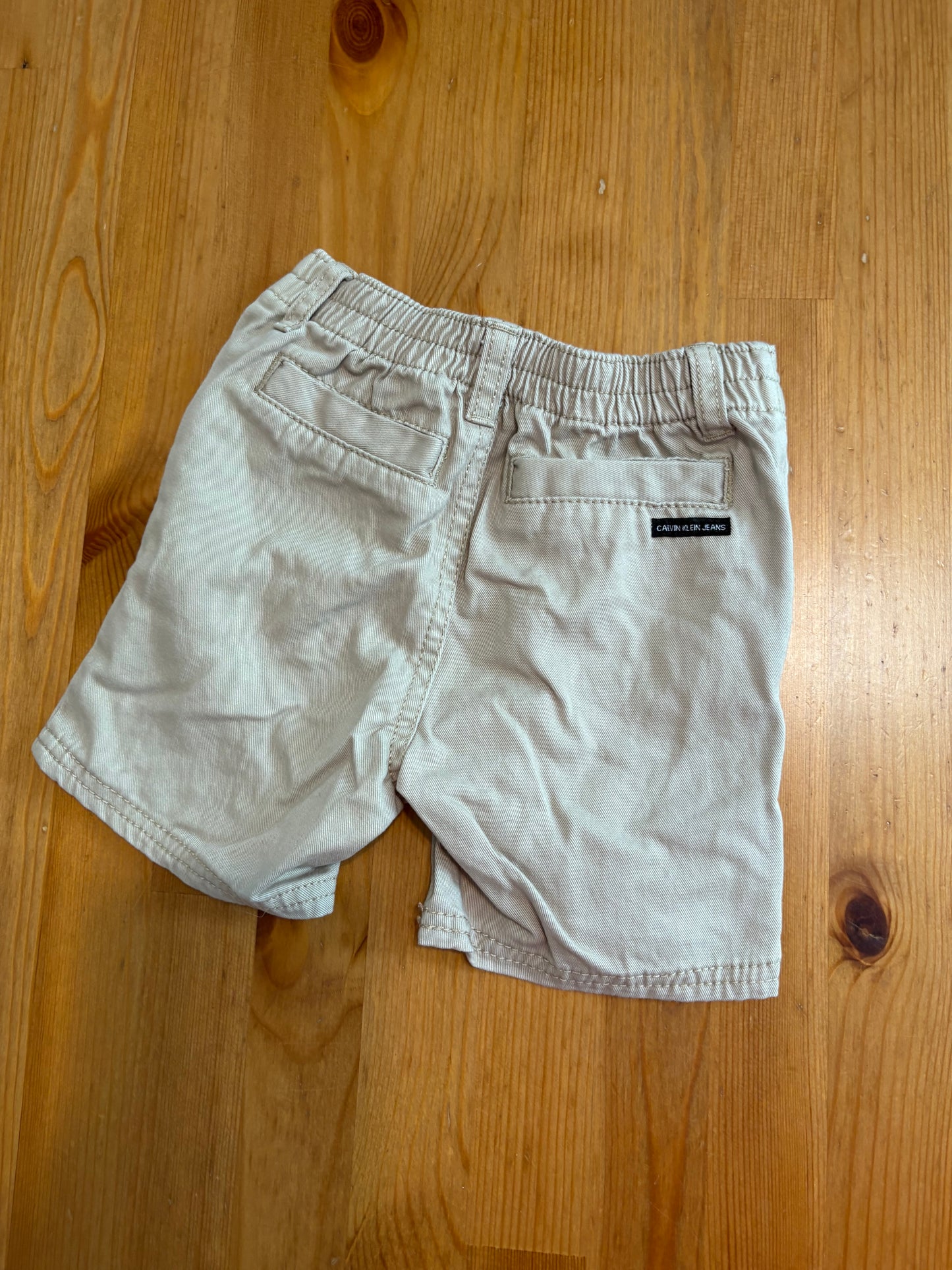 Short calvin klein 18 mois