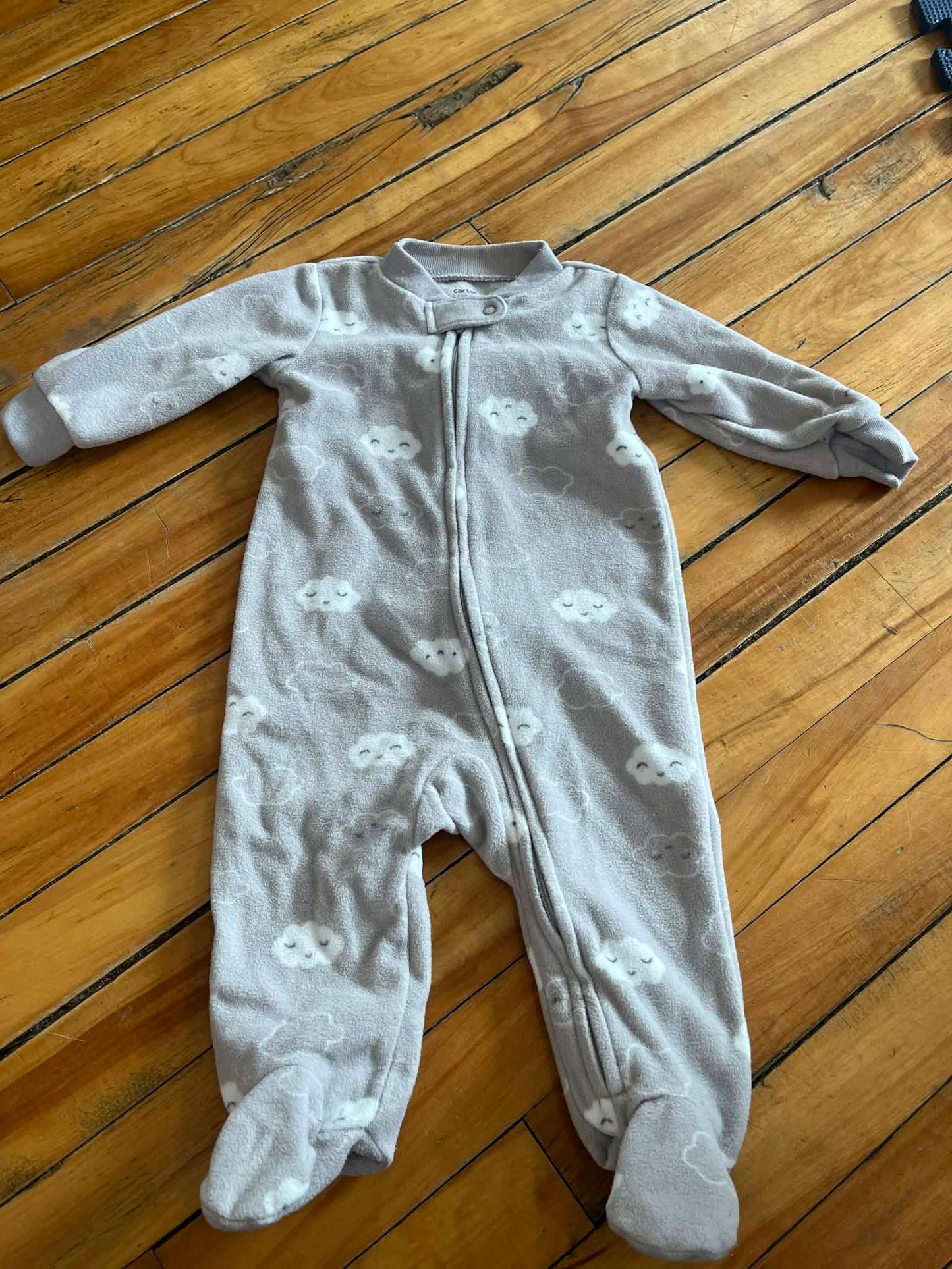 Pyjama carter’s 6 mois état neuf