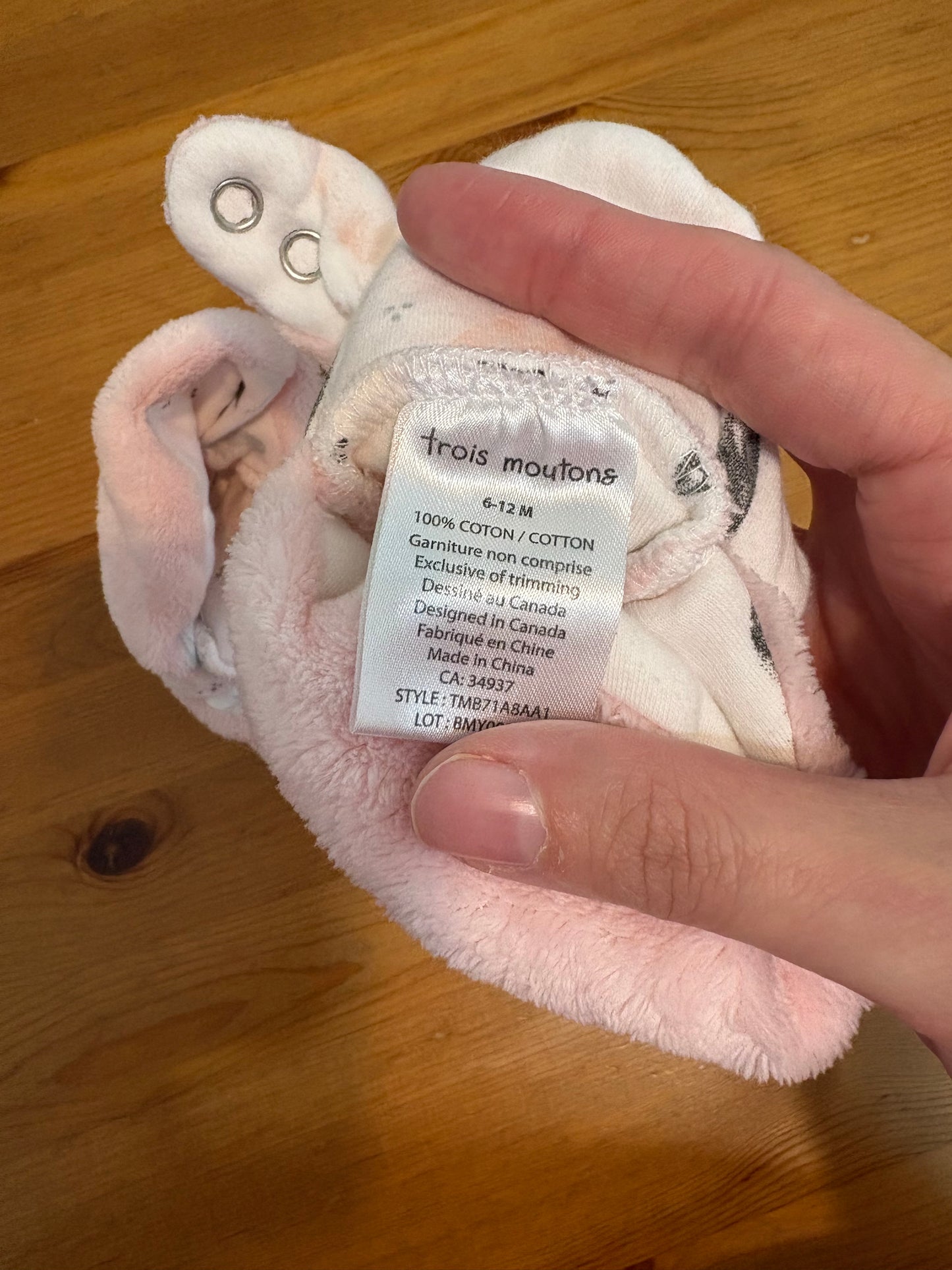 Pantouffle trois mouton 6-12 mois Super état