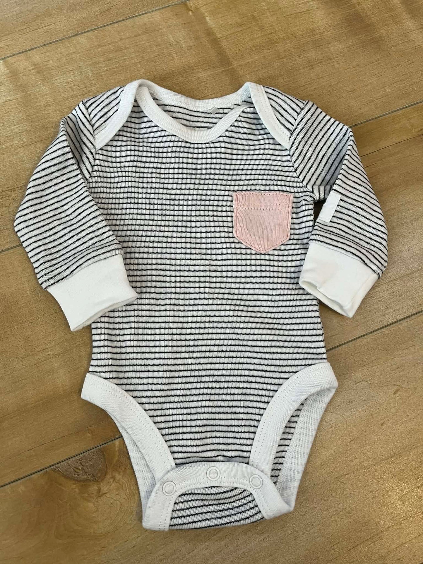 cache-couche new born tag neuf
