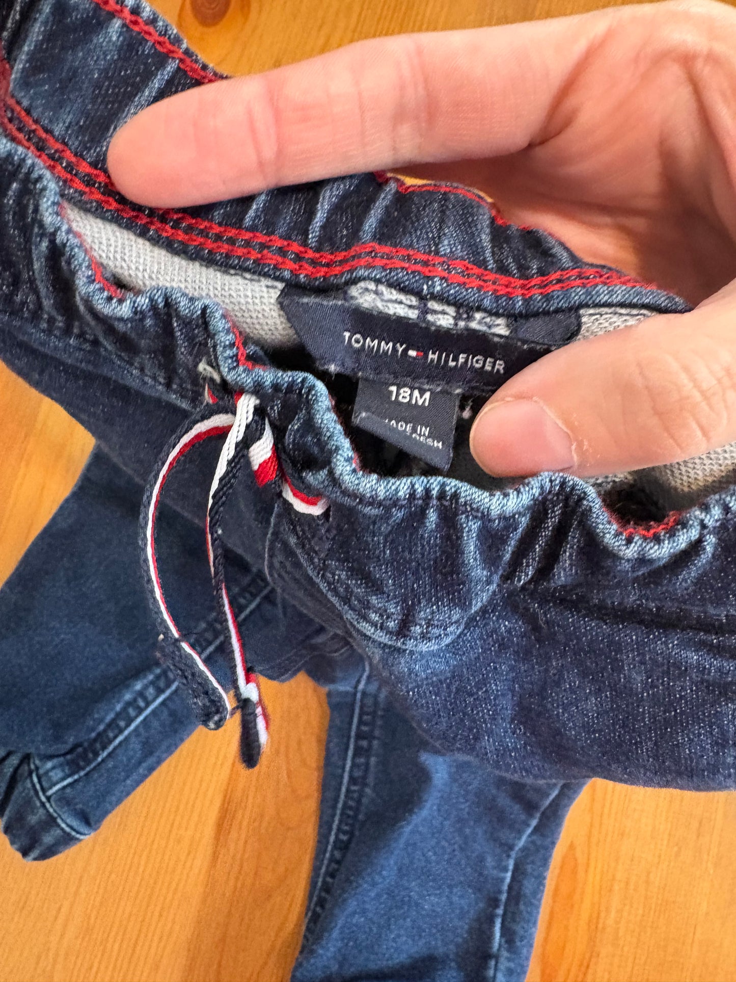 Pantalon tommy hilfigher 18 mois