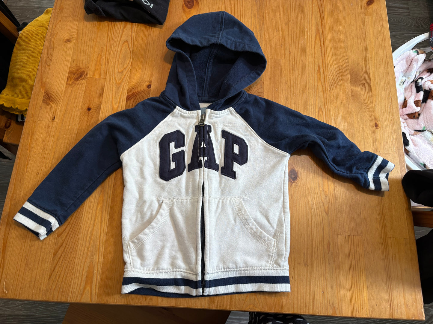 Veste Gap 2T comme neuf