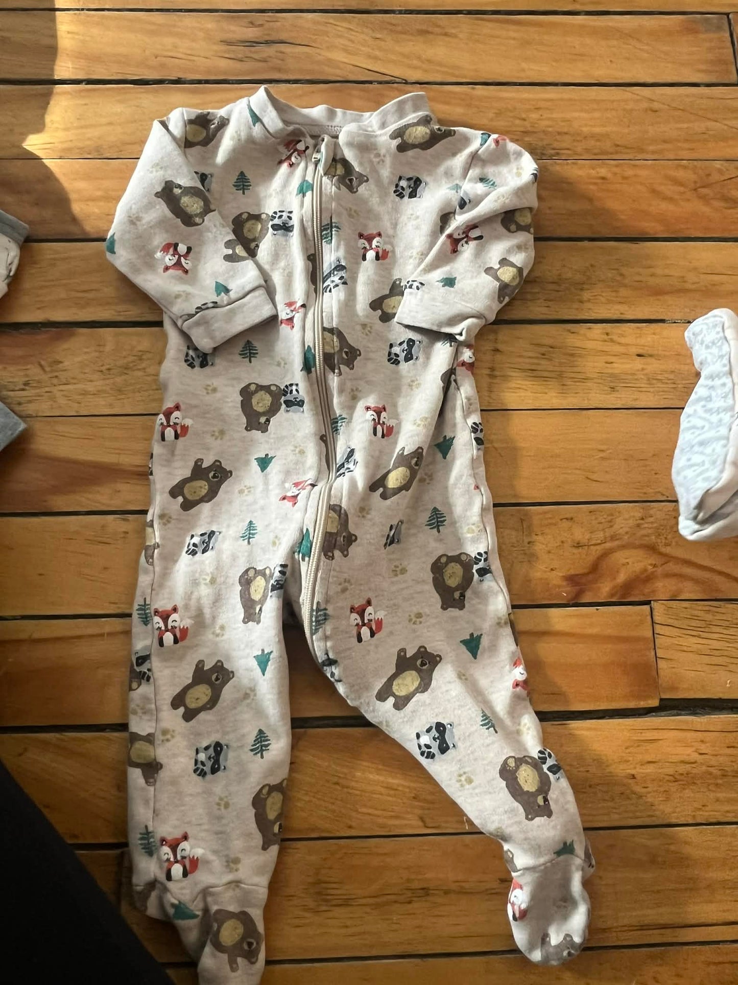 Pyjama george 3-6 mois(consignationmb)