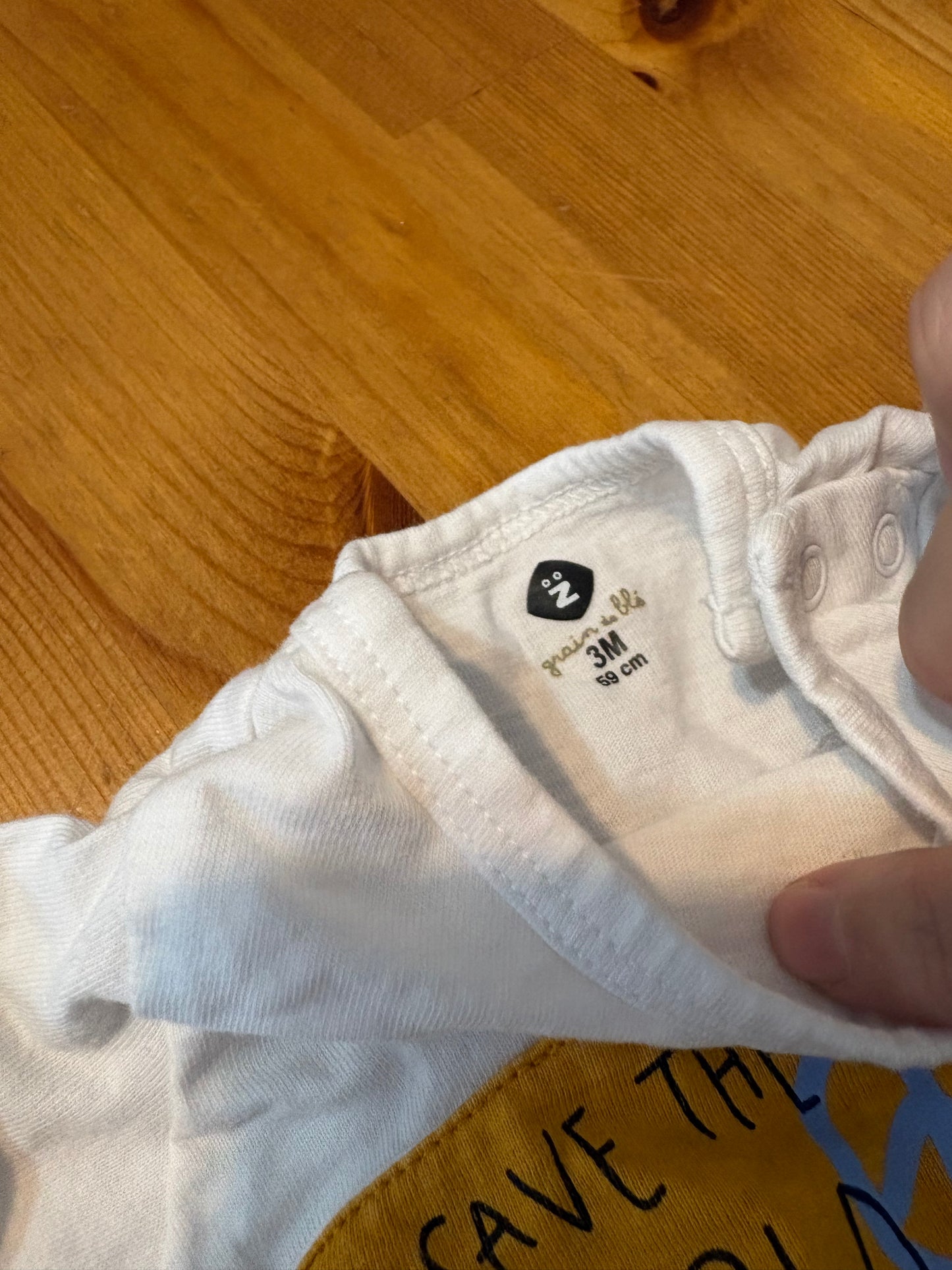 Gilet uz 3 mois *adorable la pochette ce soulève 🤩*comme neuf