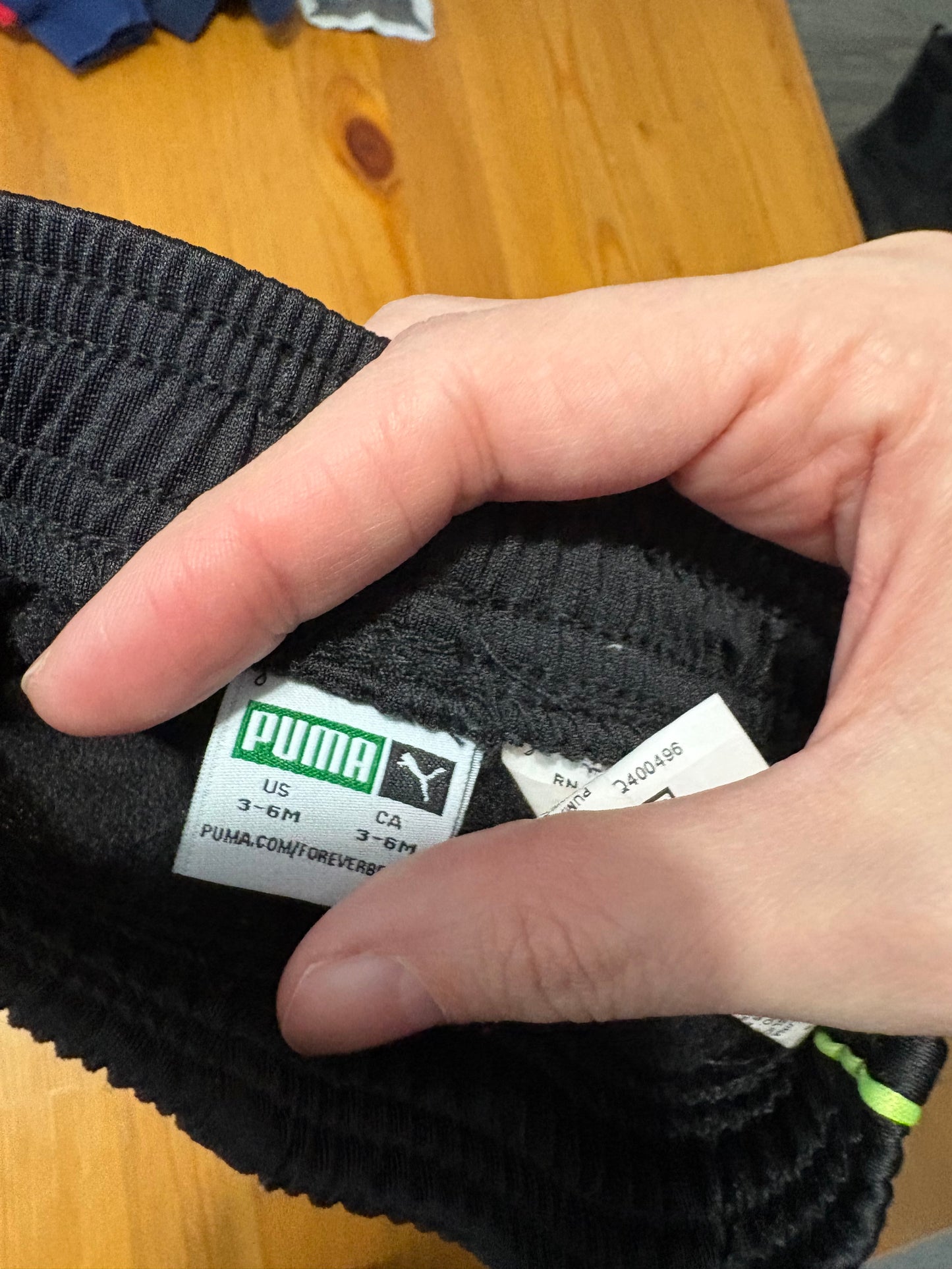 Pantalon puma 3-6 mois état neuf