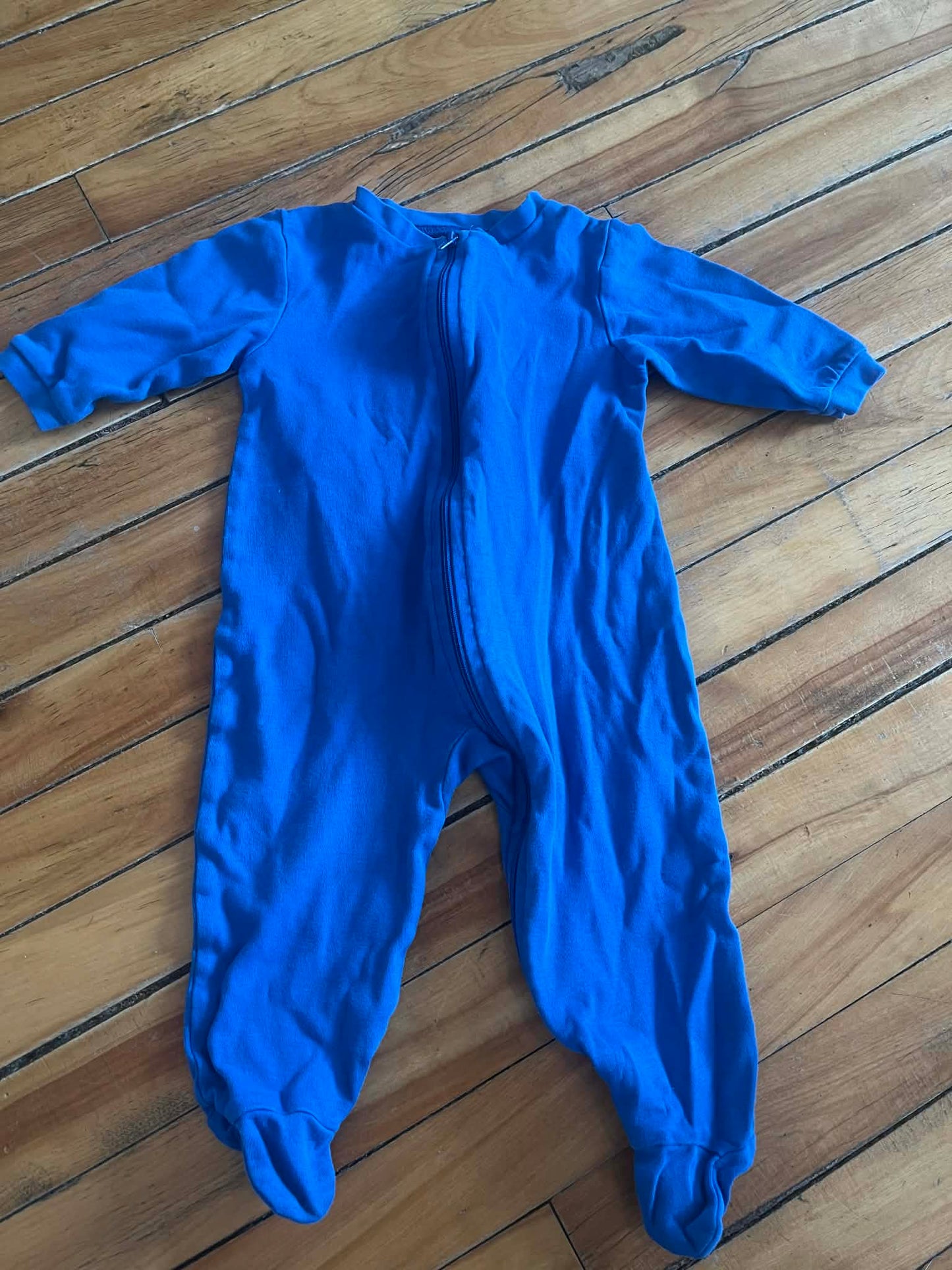 Pyjama george 6-12 mois état neuf