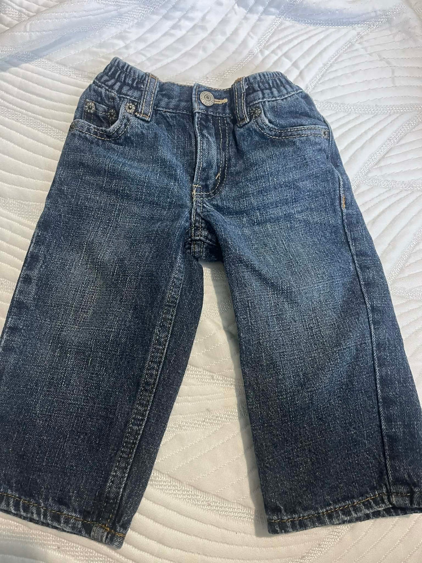 Jeans levis 12 mois comme neuf