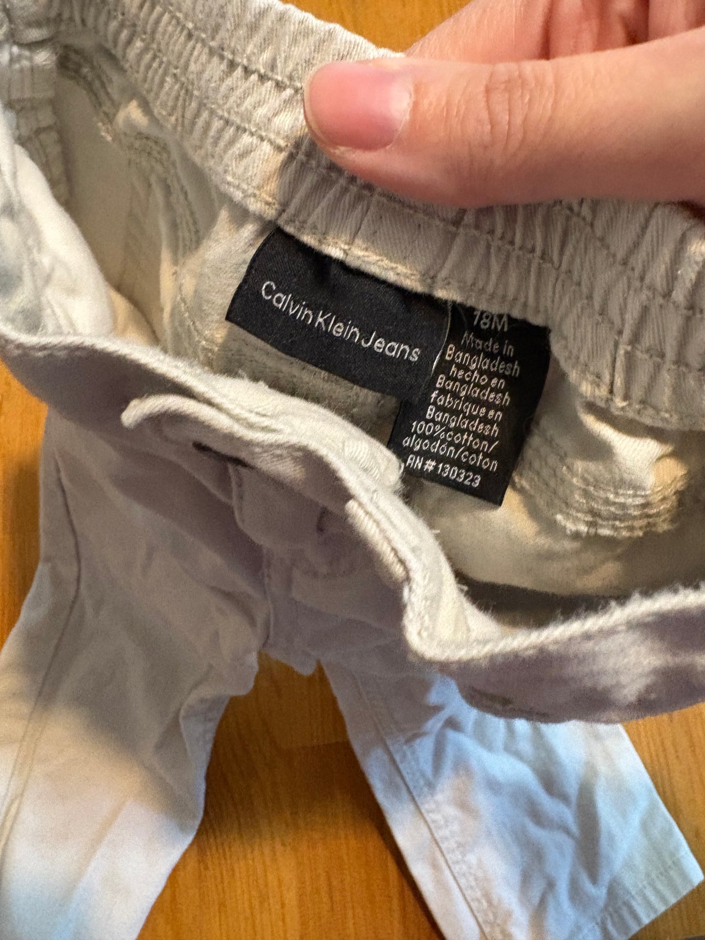 Pantalon calvin klein 18 mois