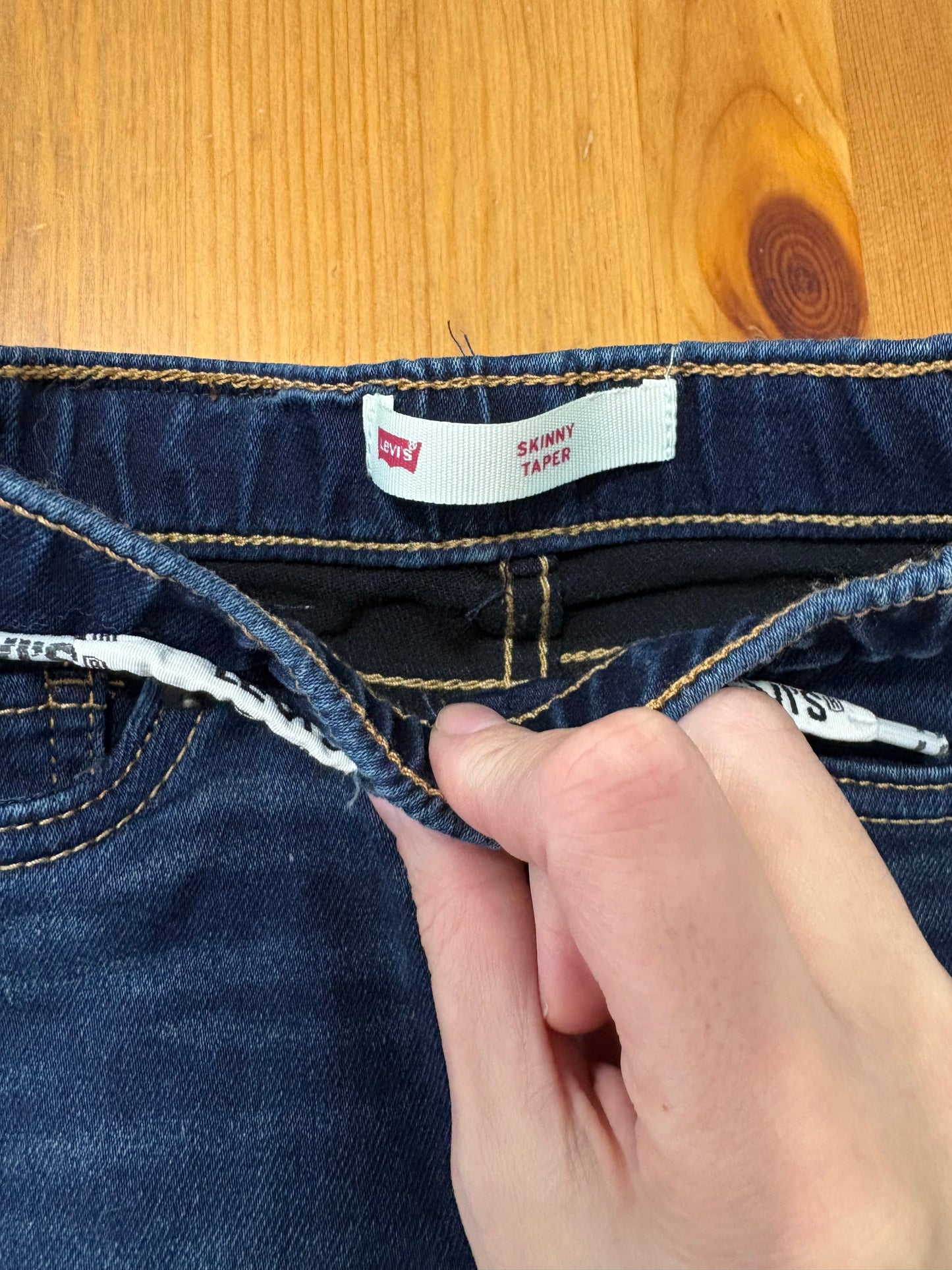 Jeans levis neuf 6 mois