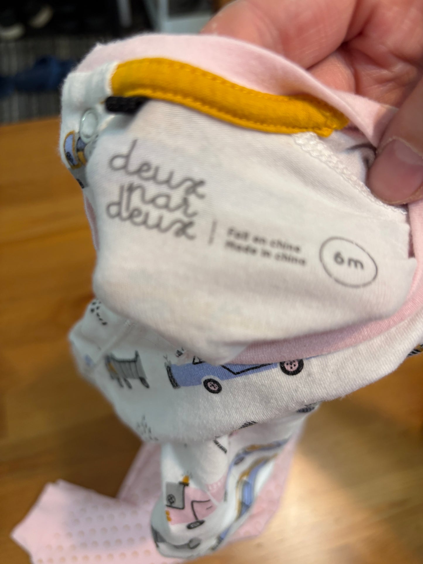 Ensemble comme neuf neuf deux par deux 6 mois