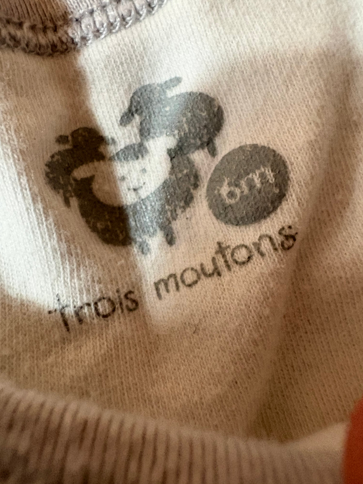 Cache couche trois mouton 6 mois (cmb)