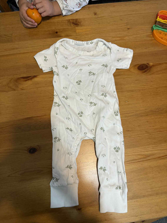 Pyjama basic neuf 6-9 mois