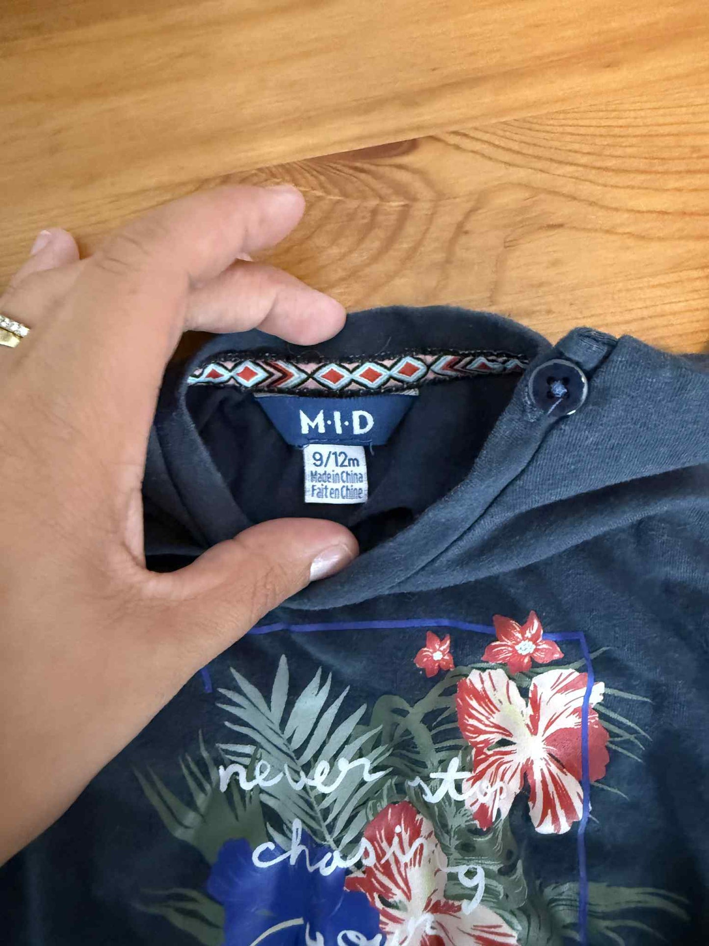 t-shirt mid 9-12 mois