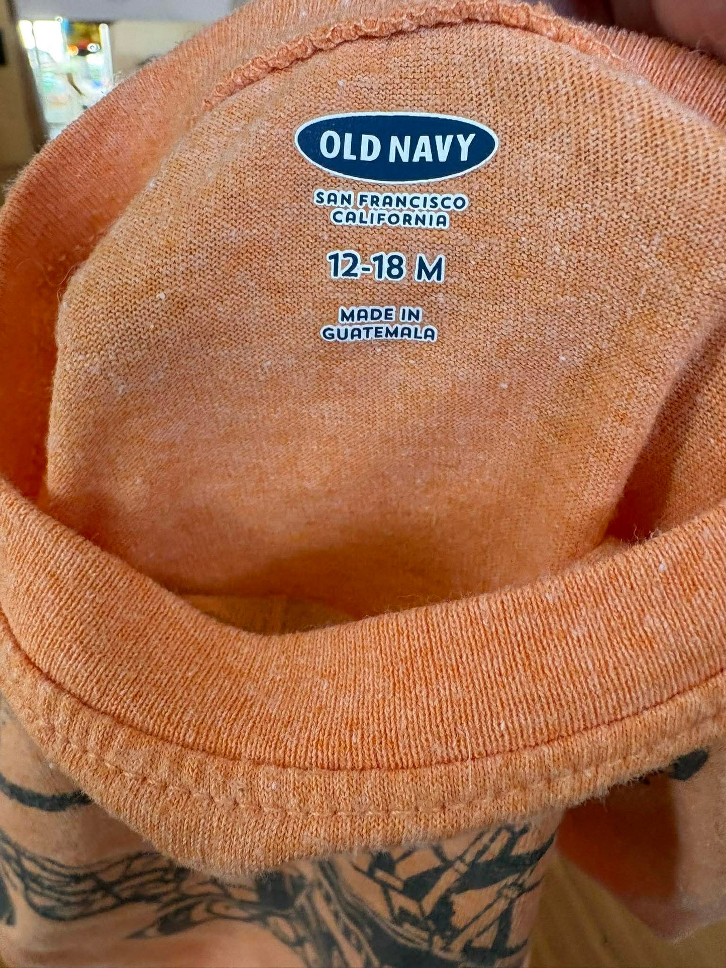 t-shirt old navy 12-18 mois (cmb)