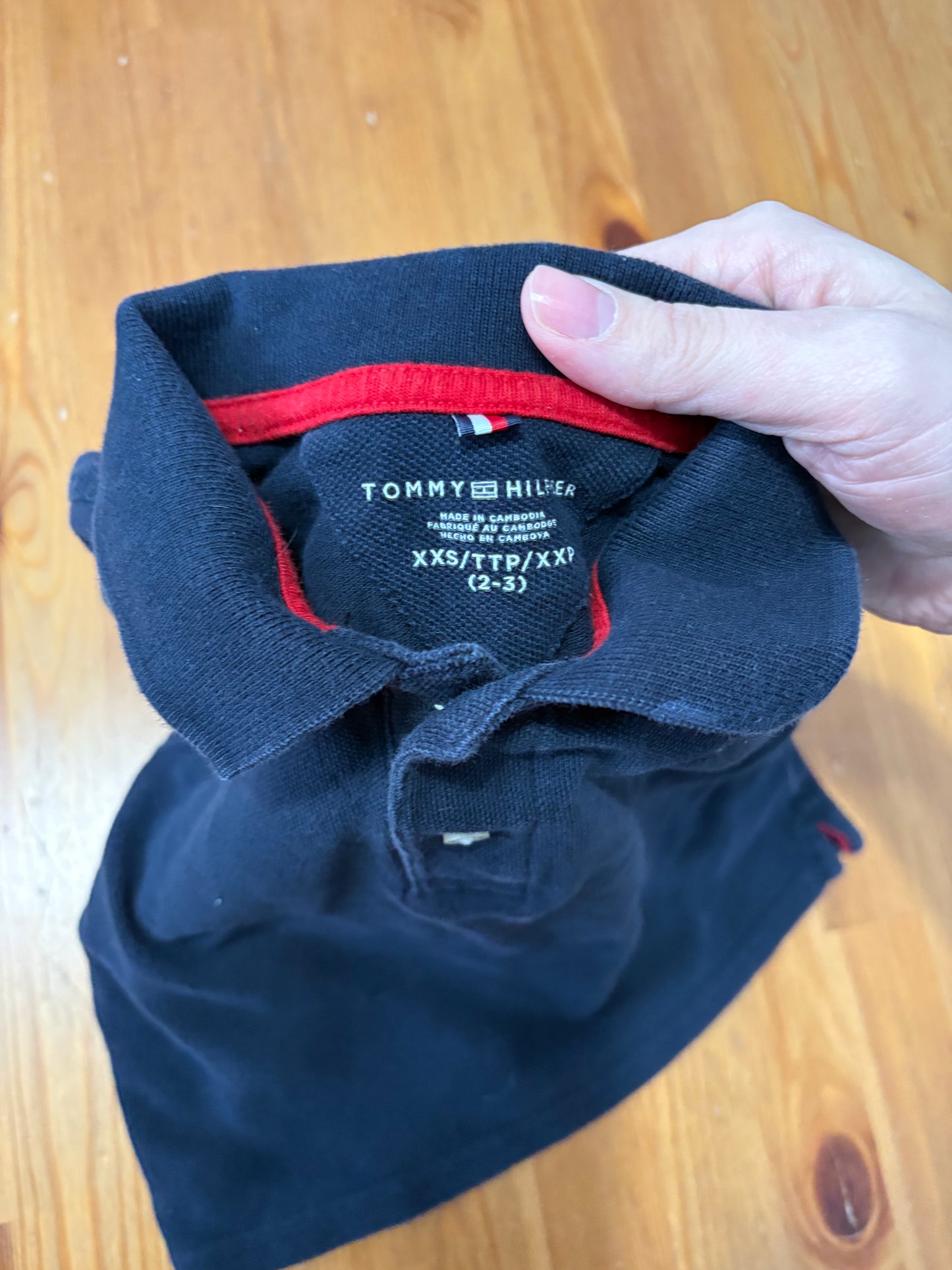 Polo tommy hilfigher 2-3 ans