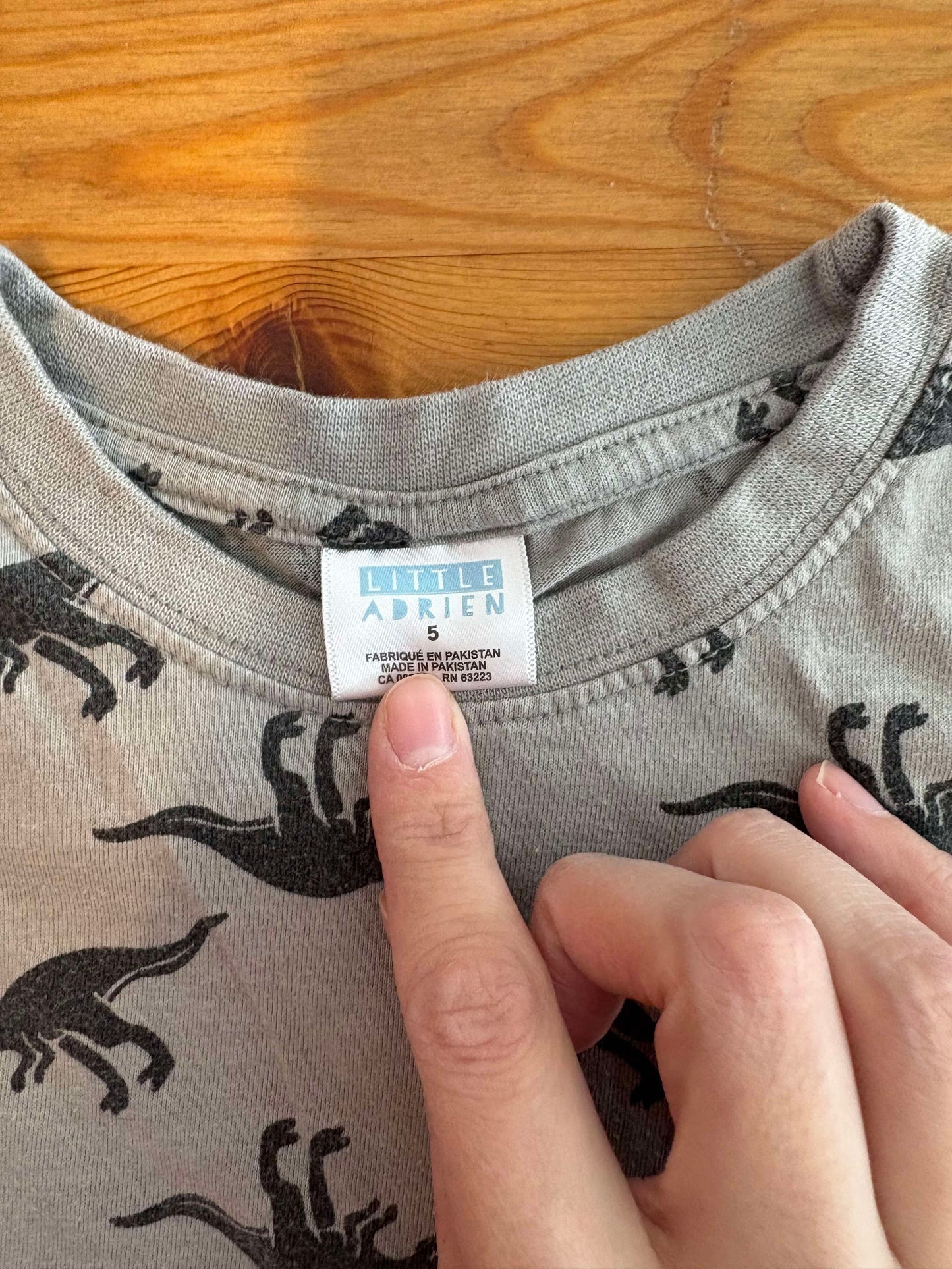 T-shirt little Adrien 5 T
