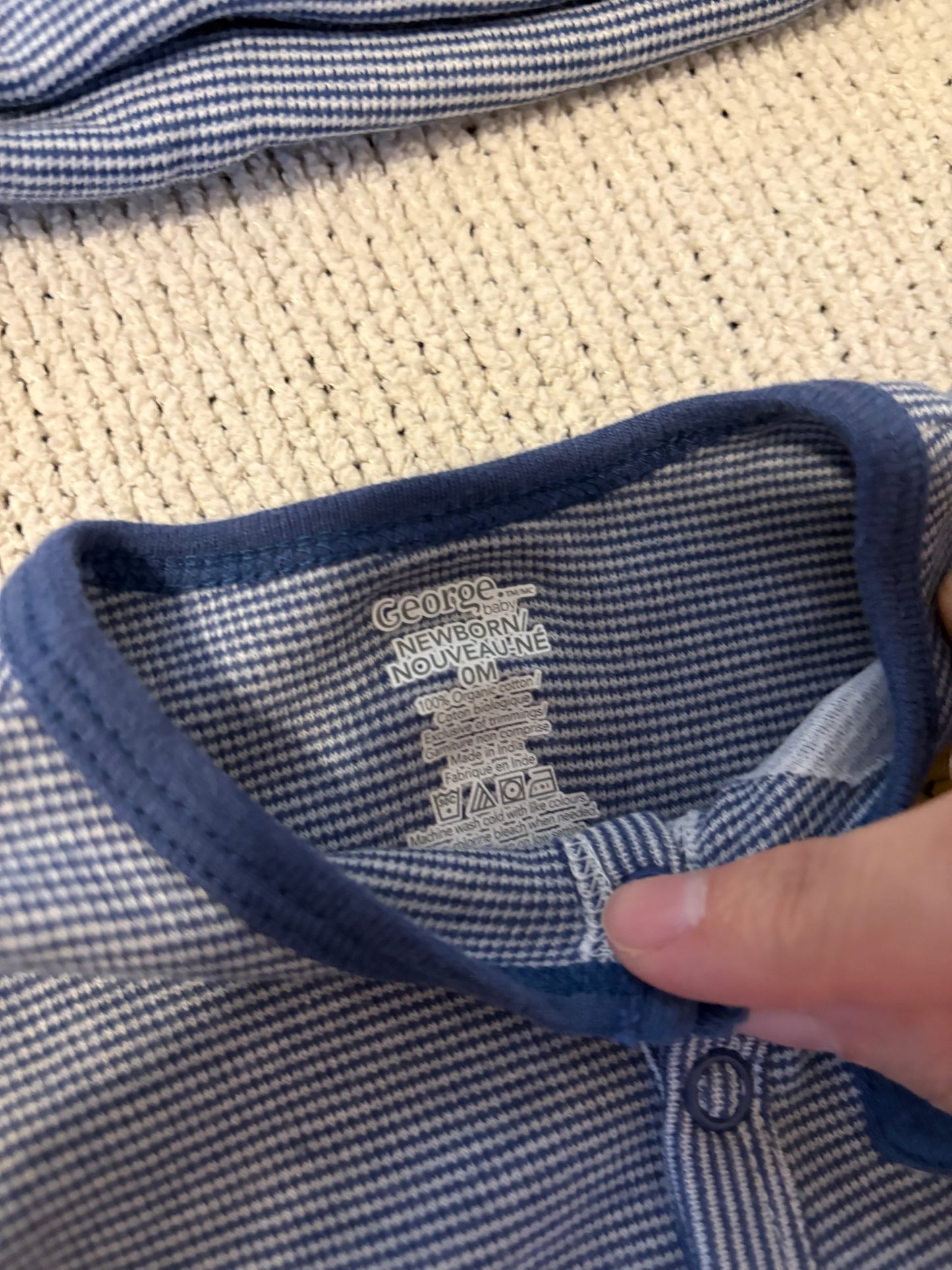 Ensemble pyjama nouveau-née état neuf