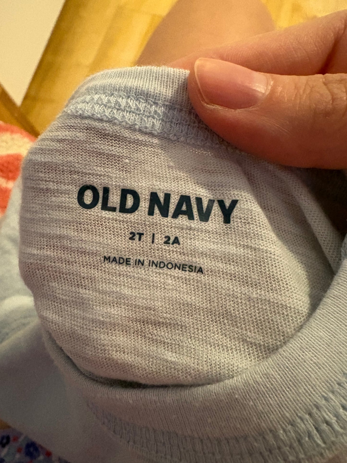 T-shirt old navy 2T