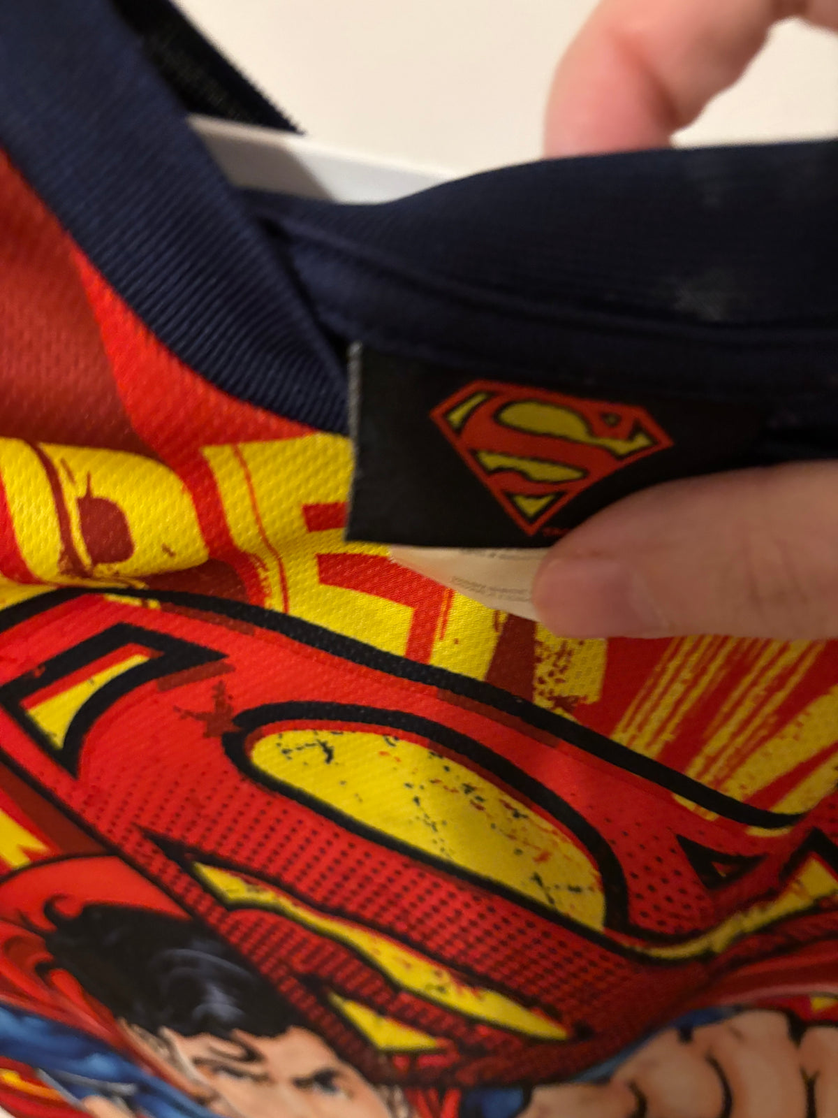 T-shirt super man 4 T état neuf