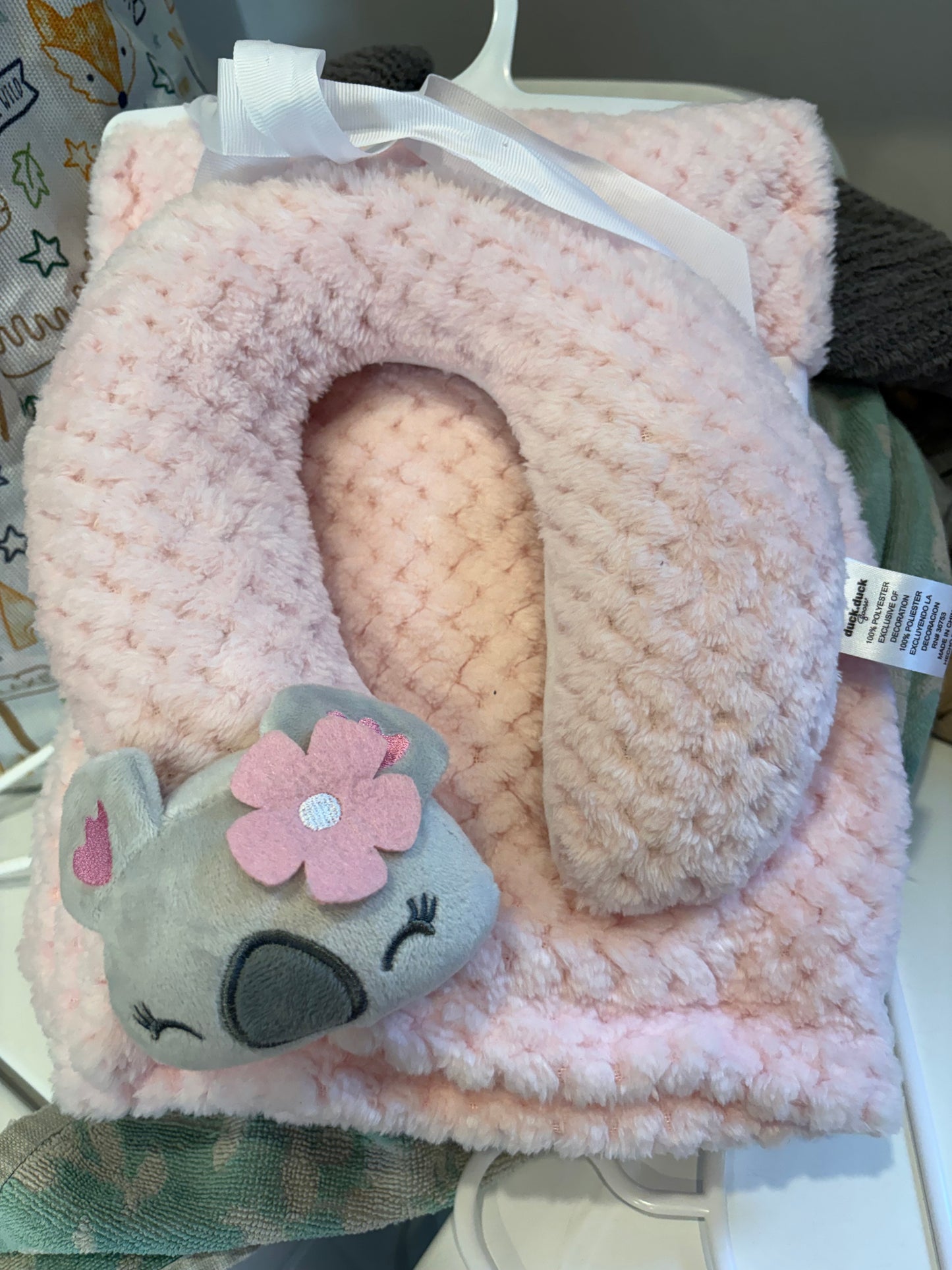 Ensemble doudou et appuie tête (cmb)