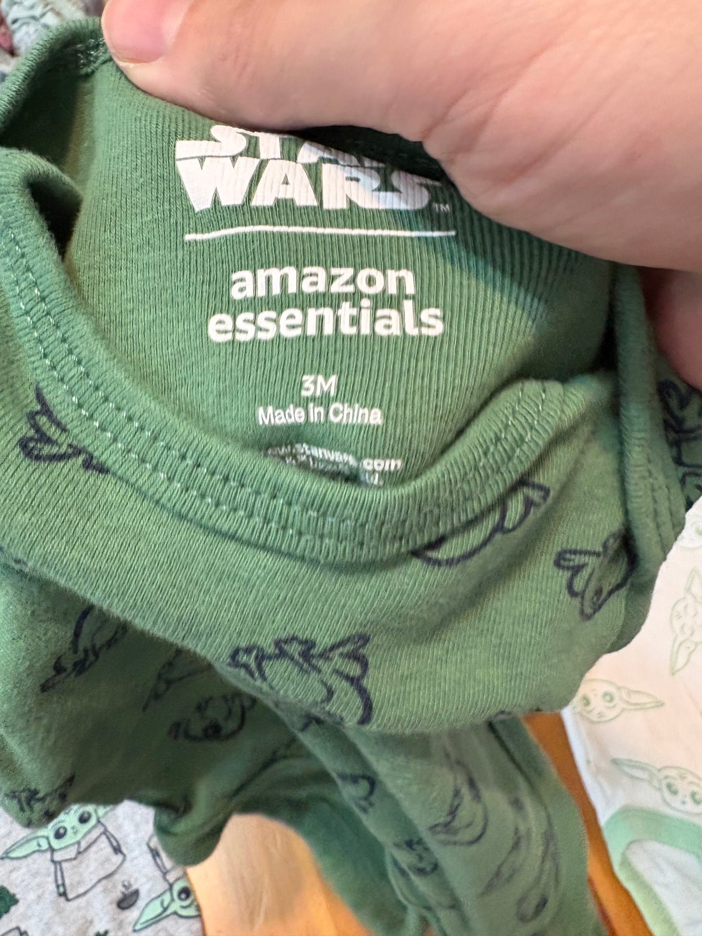 Cache-couche état neuf 3 mois amazon essentiel