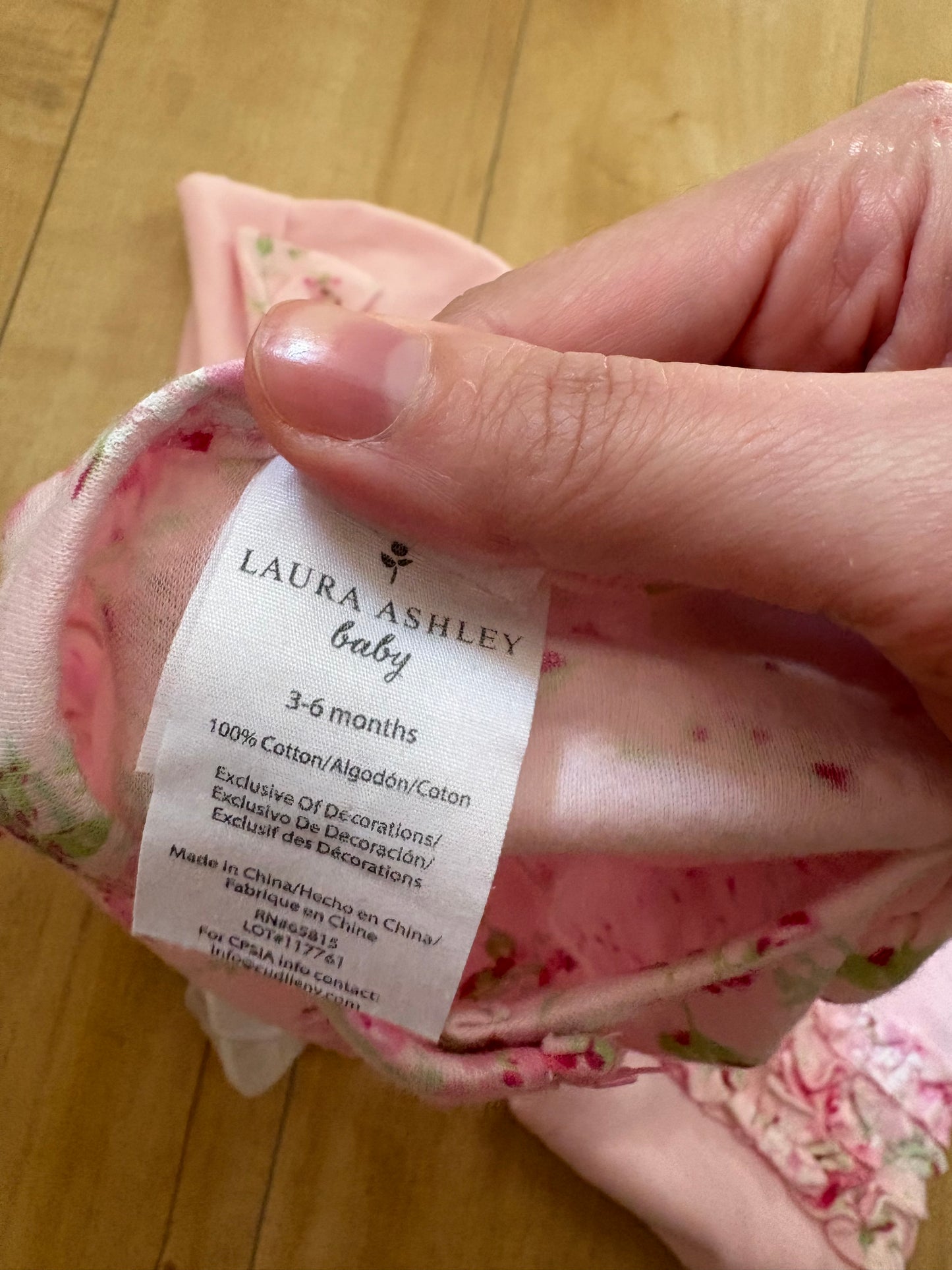 Ensemble laura ashley 3-6 mois état neuf