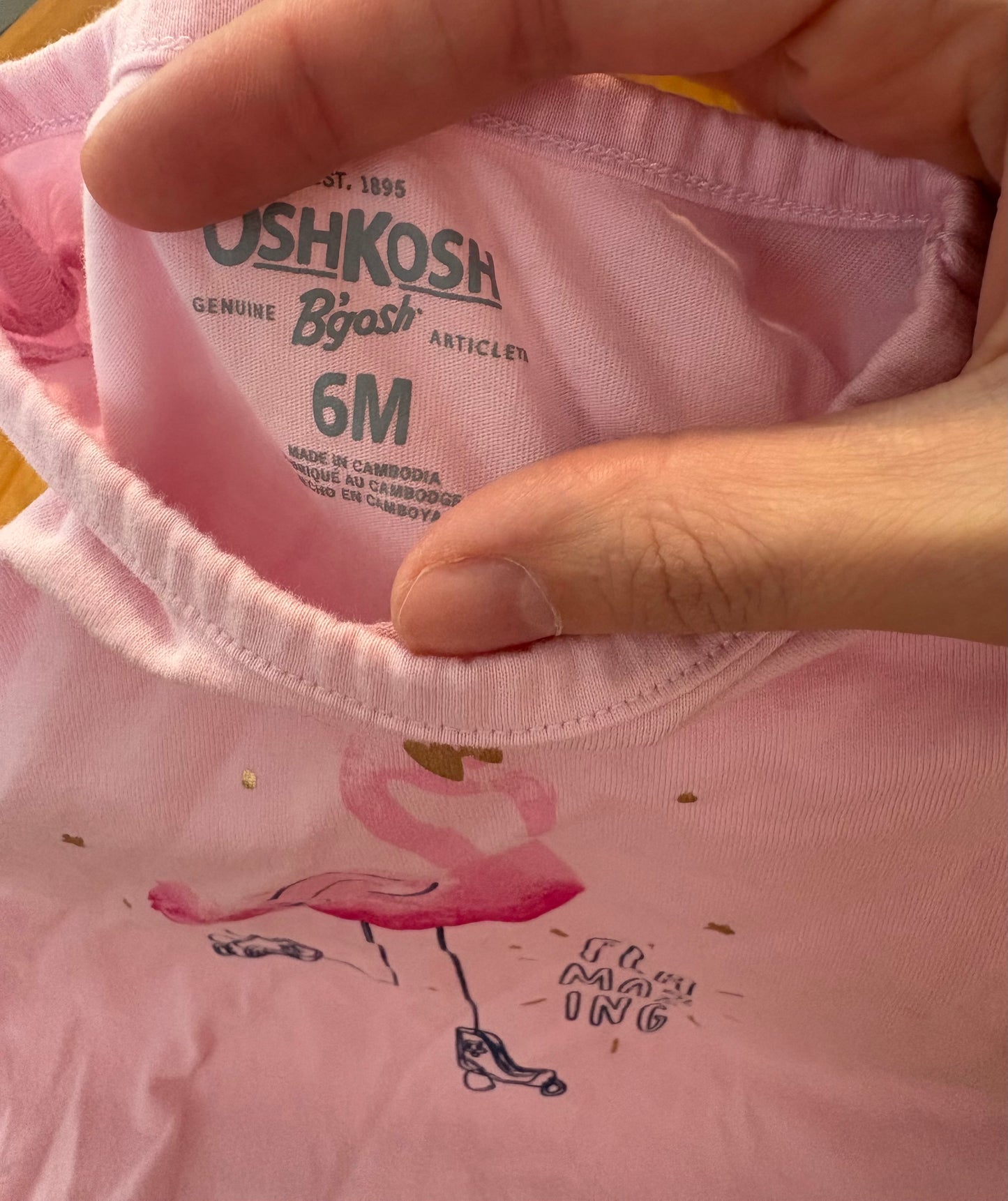 T-shirt oshkosh 6 mois