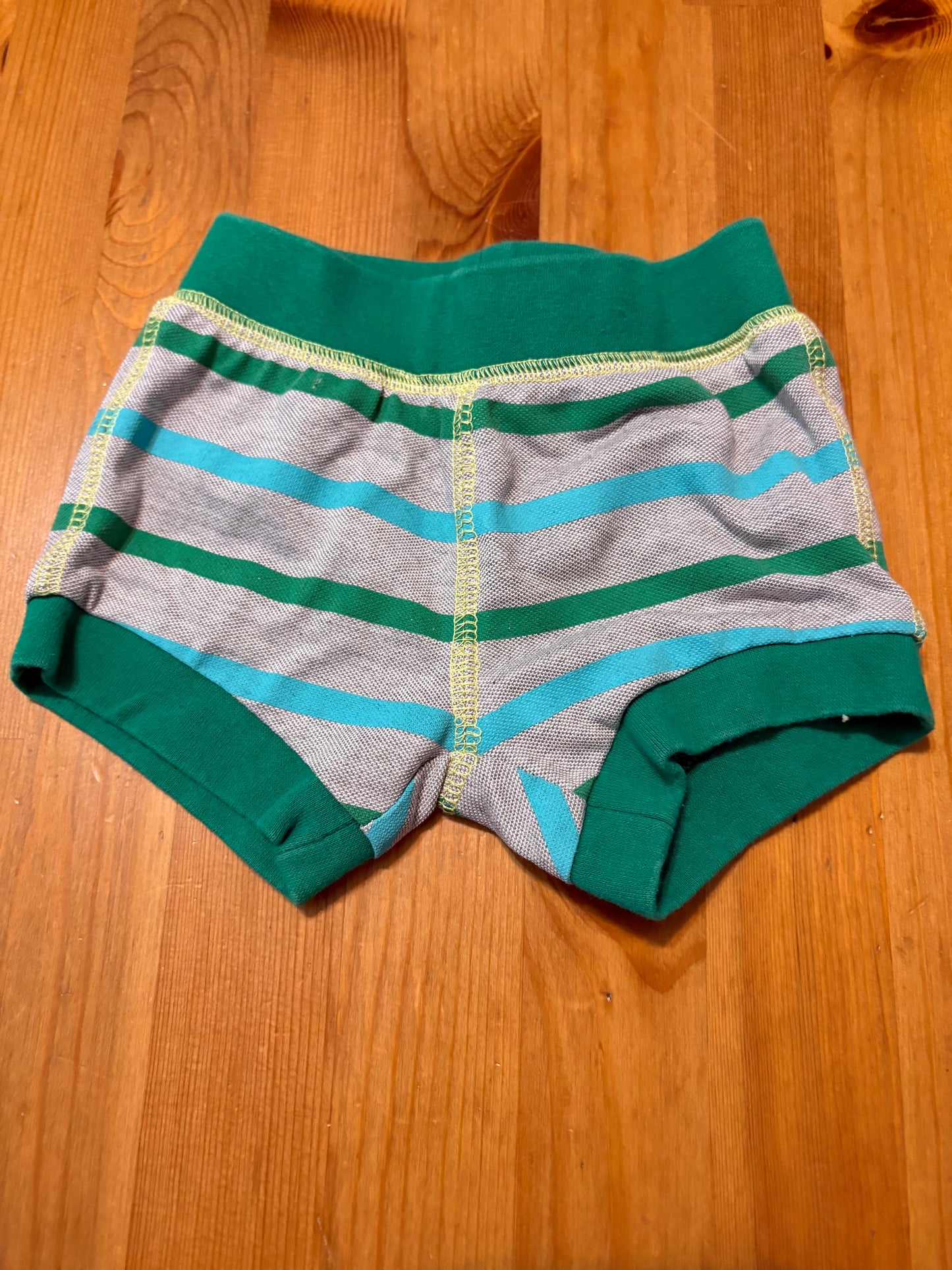 Short deux par deux 3 mois