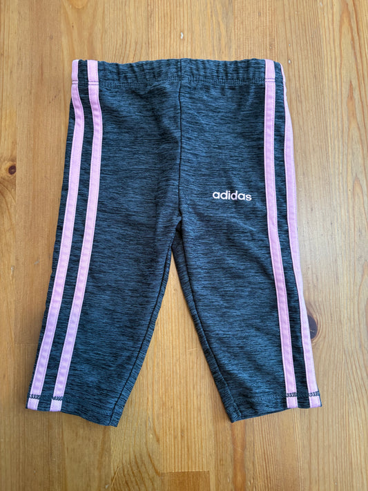 pantalon 3/4 adidas 2T