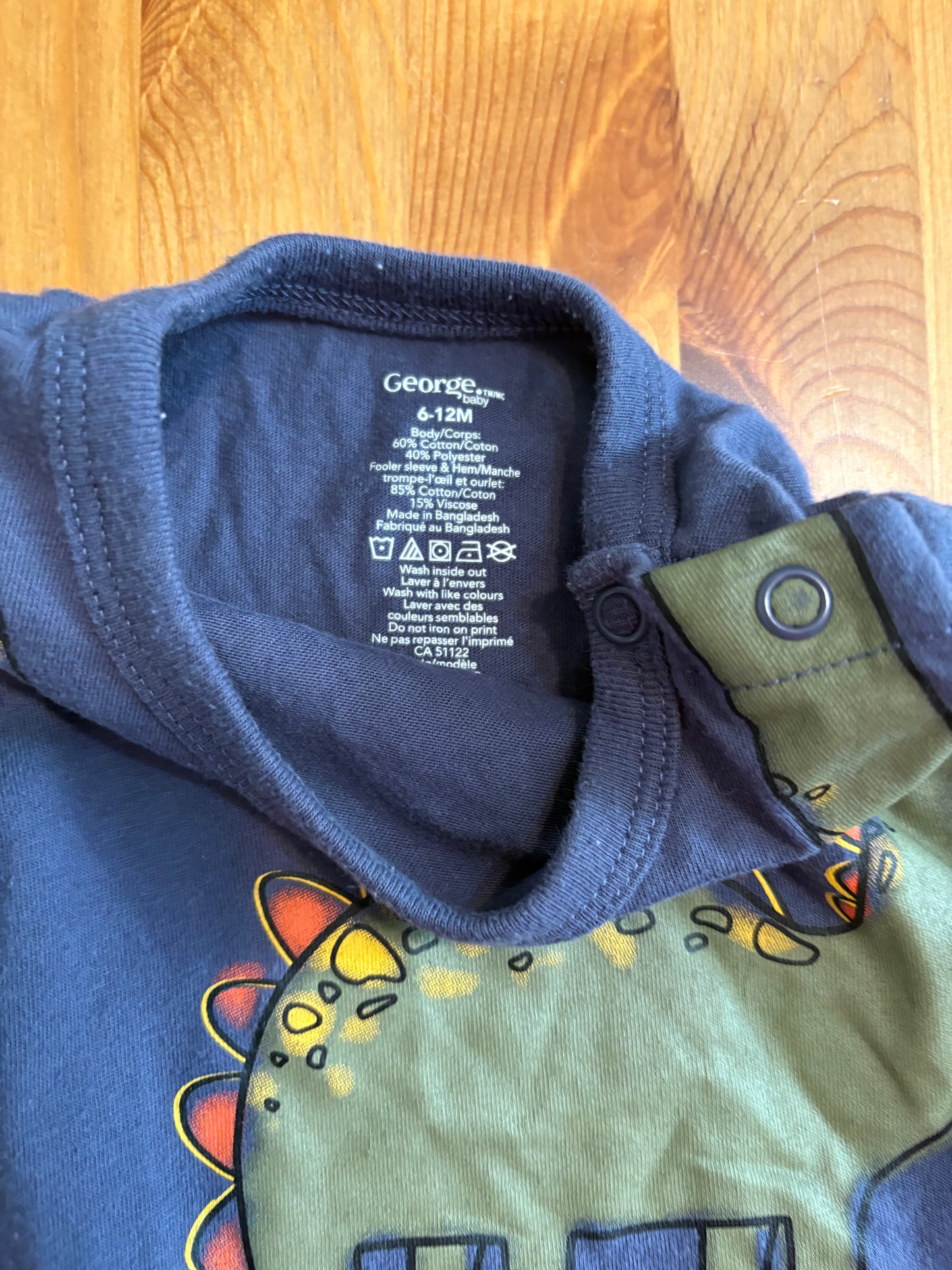 Gilet george 6-12 mois état neuf