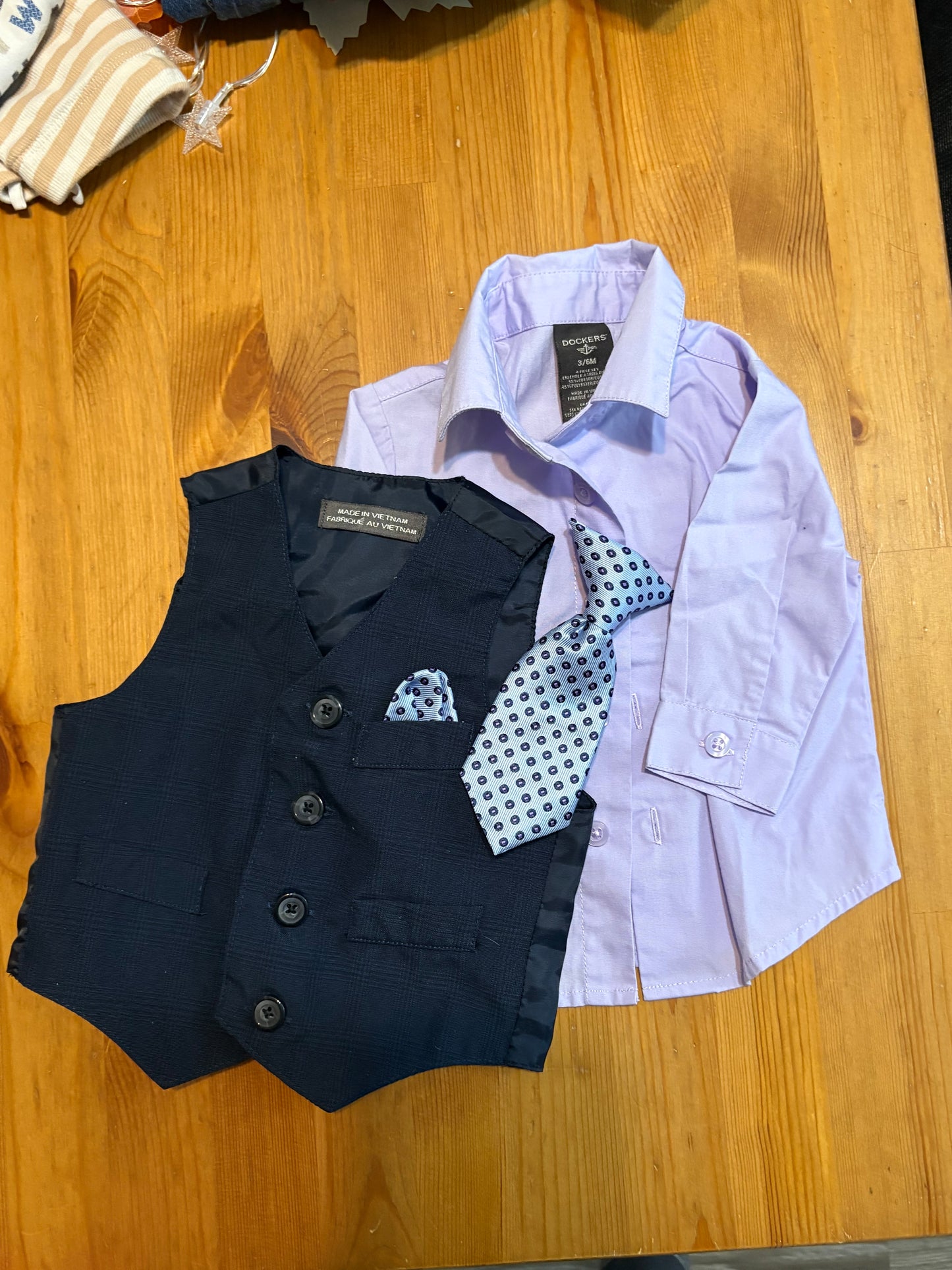 Ensemble veston, gravate et chemise 3-6 mois