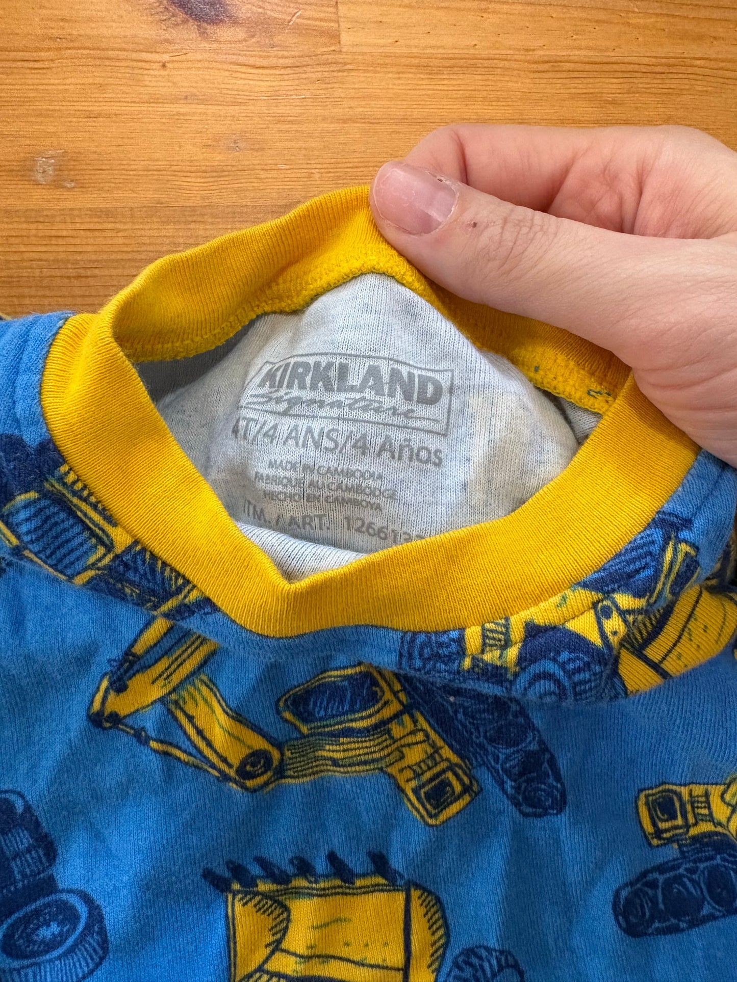 Pyjama kirkland 4T