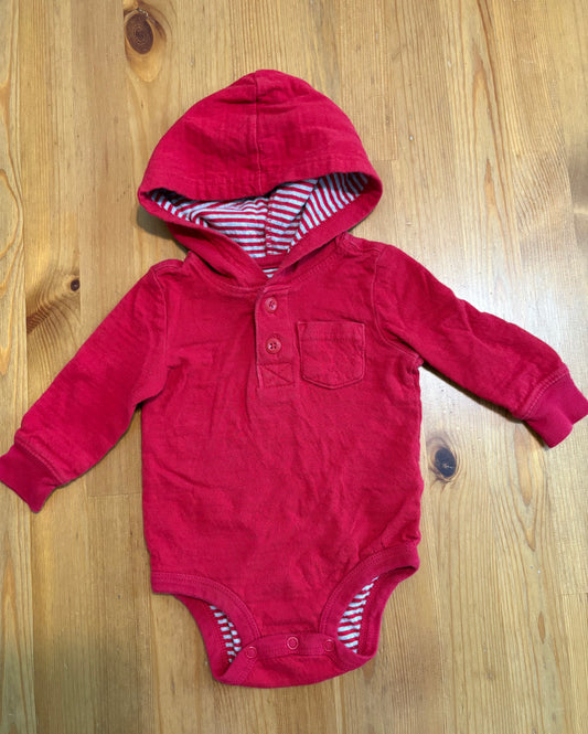 Cache-couche oshkosh 6 mois état neuf