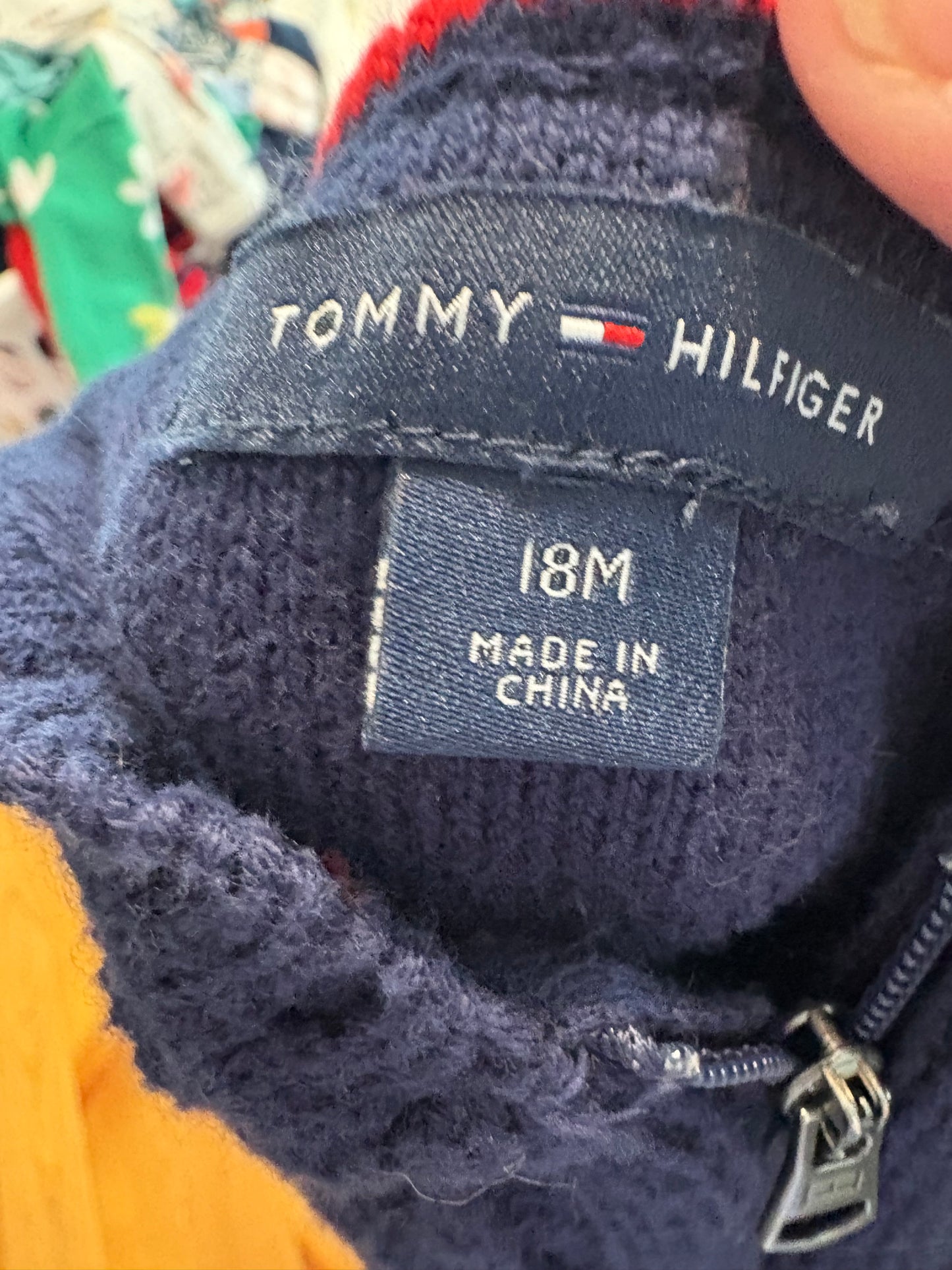 Magnifique Veste tricot tommy hilfiger 18 mois