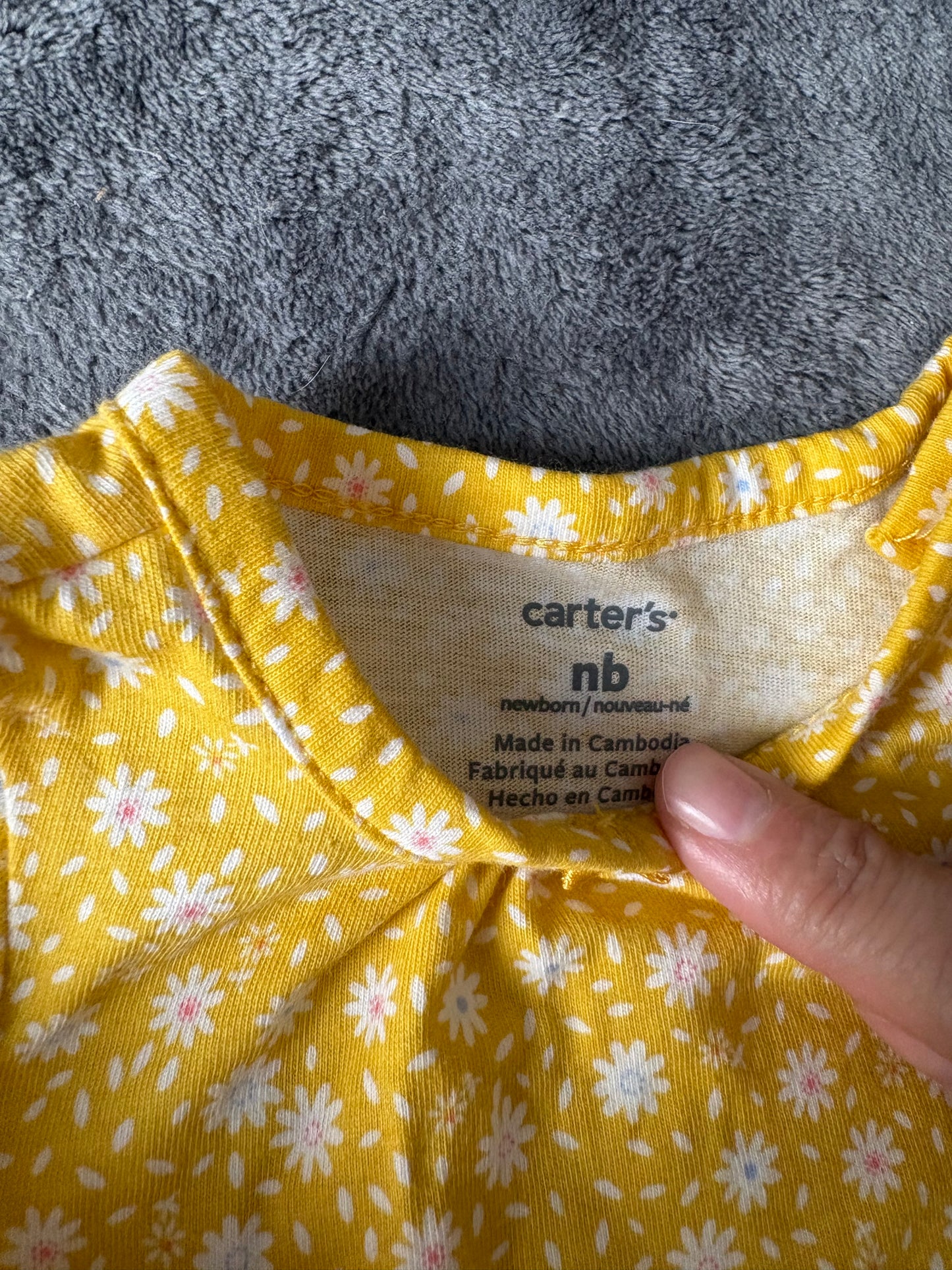 Une pièce carter’s newborn état neuf