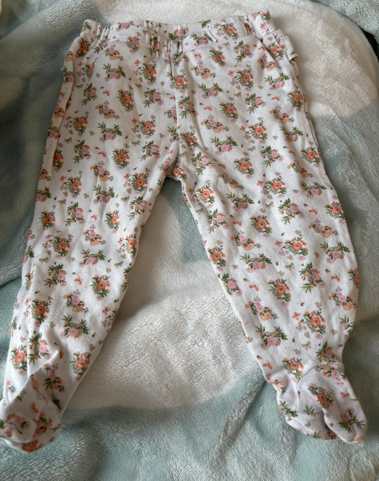 Pantalon bunddles place 3-6 mois