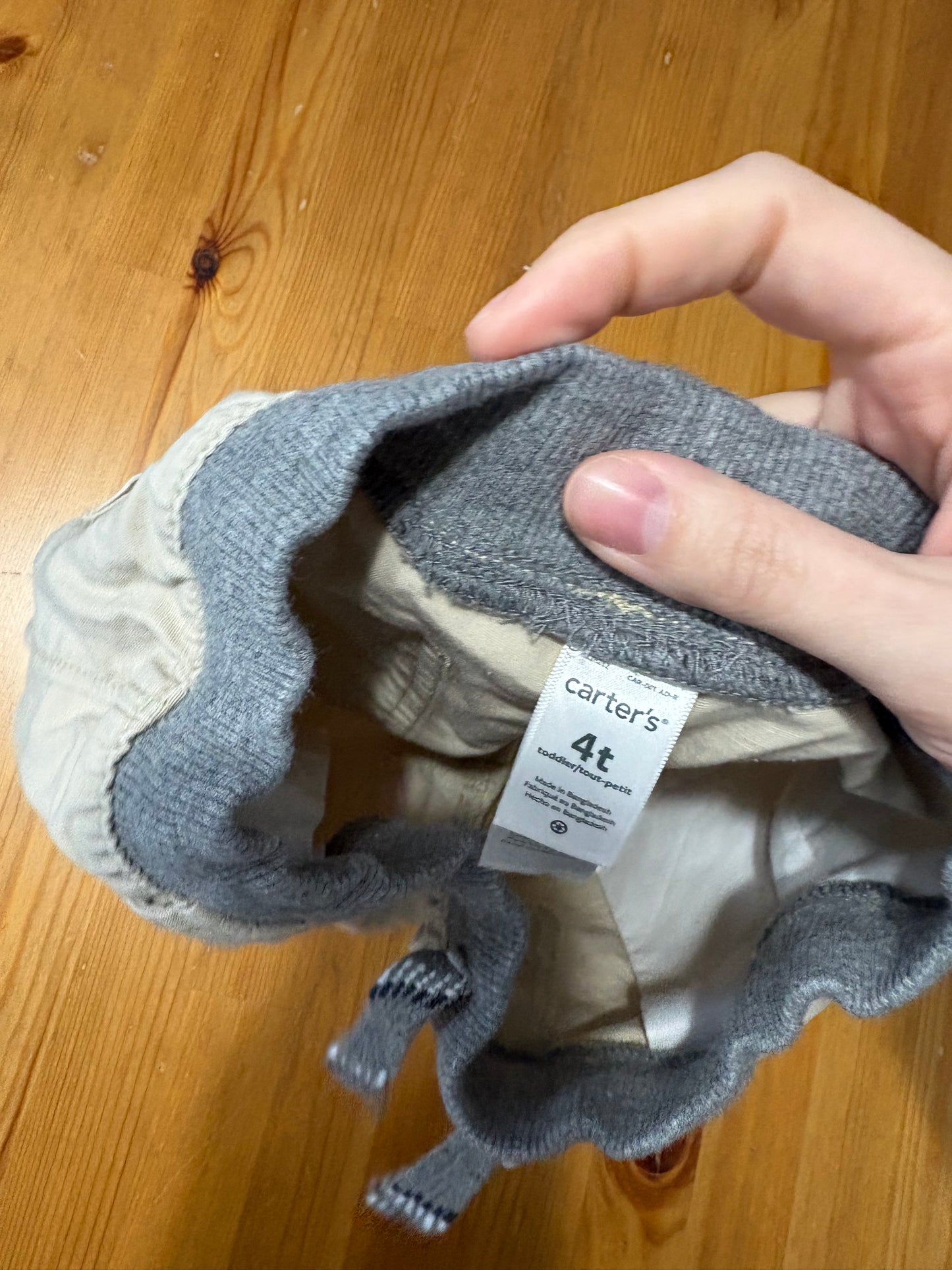 Short carter’s 4 T