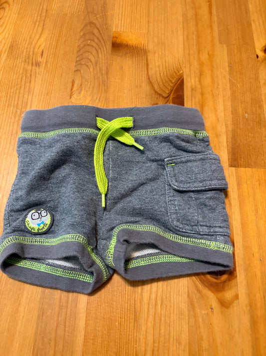 Short chapô pointu 3 mois