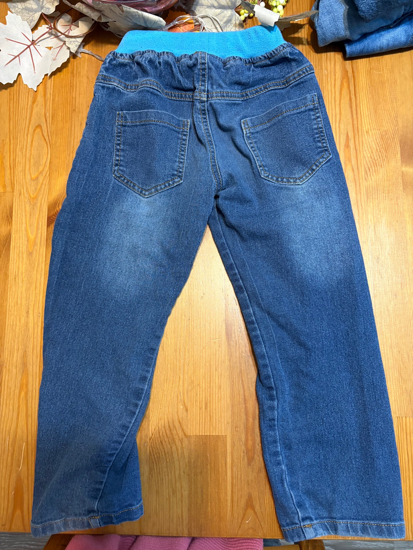 Pantalon jeans pat patrouille 6-7 ans