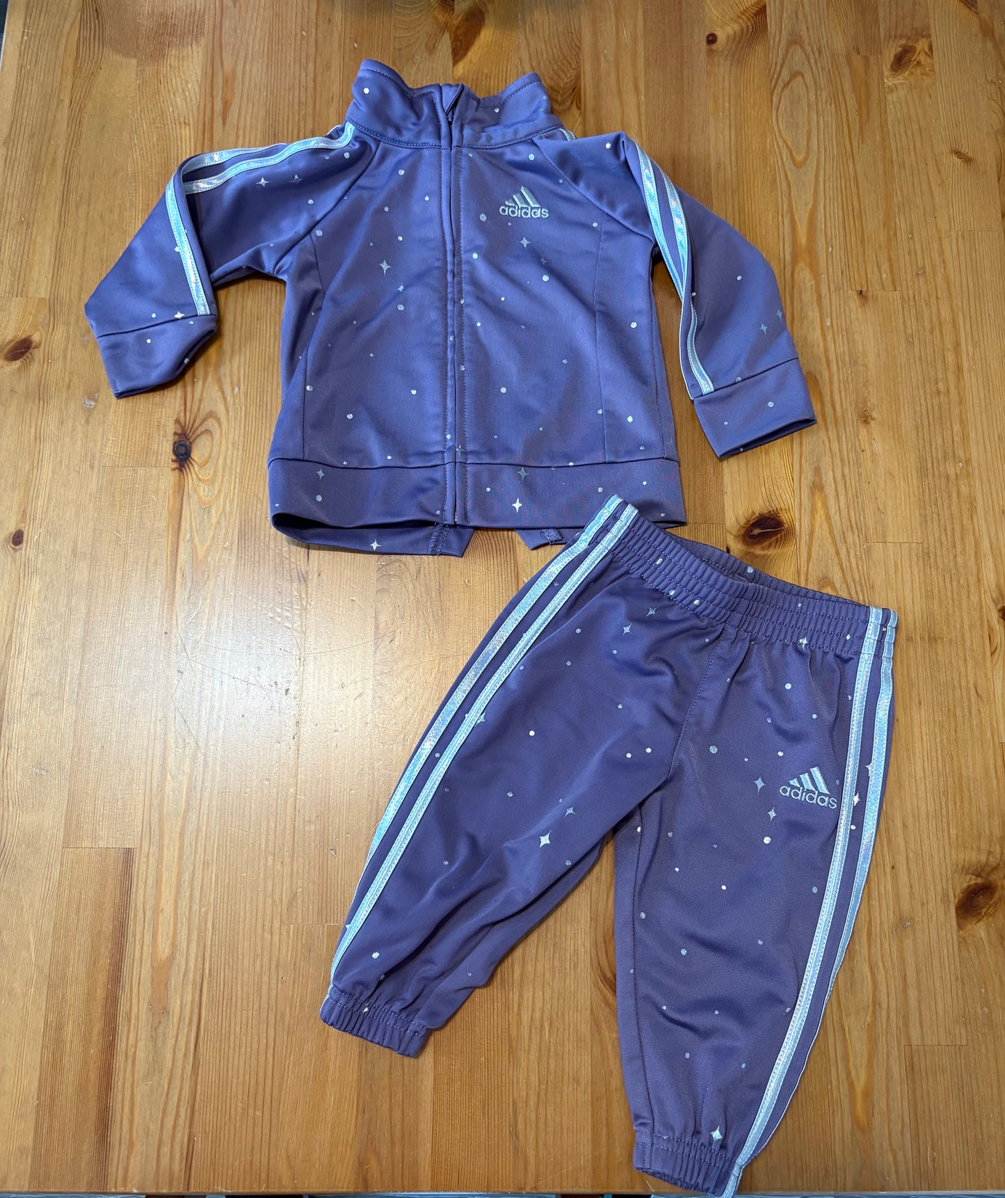 Ensemble neuf Adidas 6 mois valeur 80$