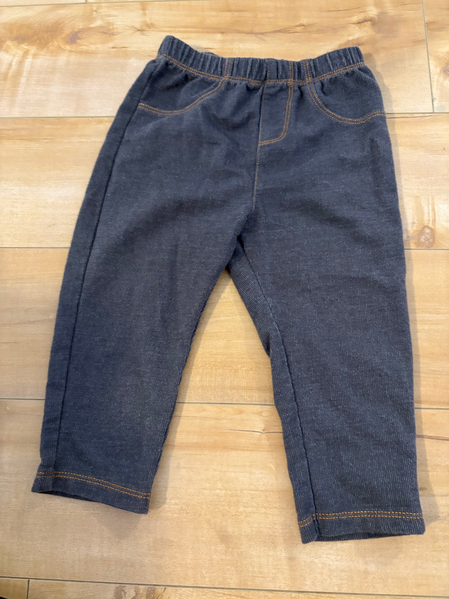 Pantalon pekkle 24 mois état neuf