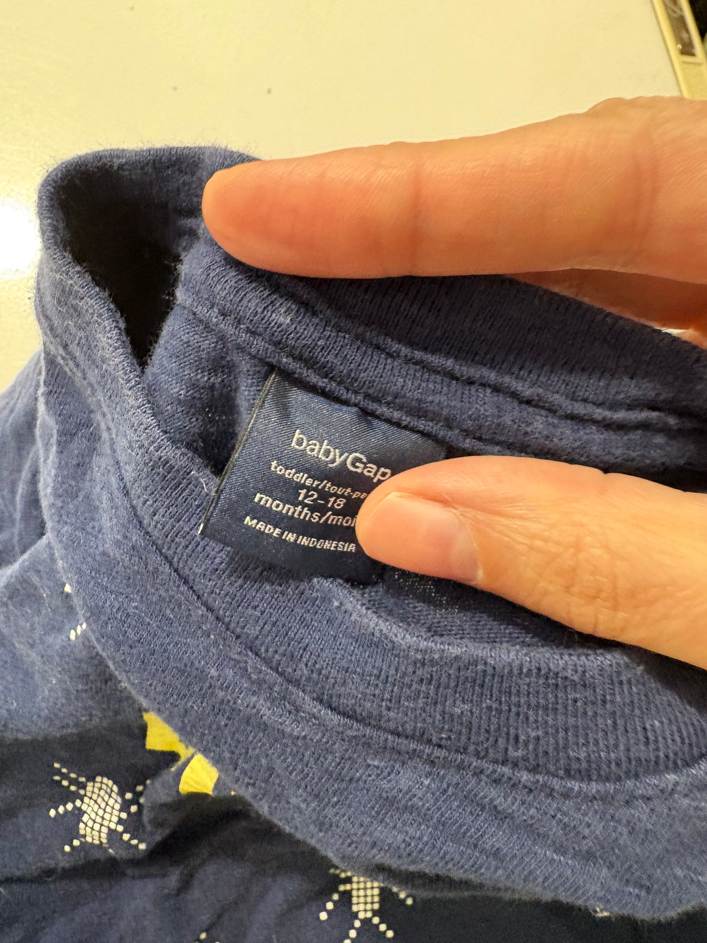 T-shirt gap 12-18 mois