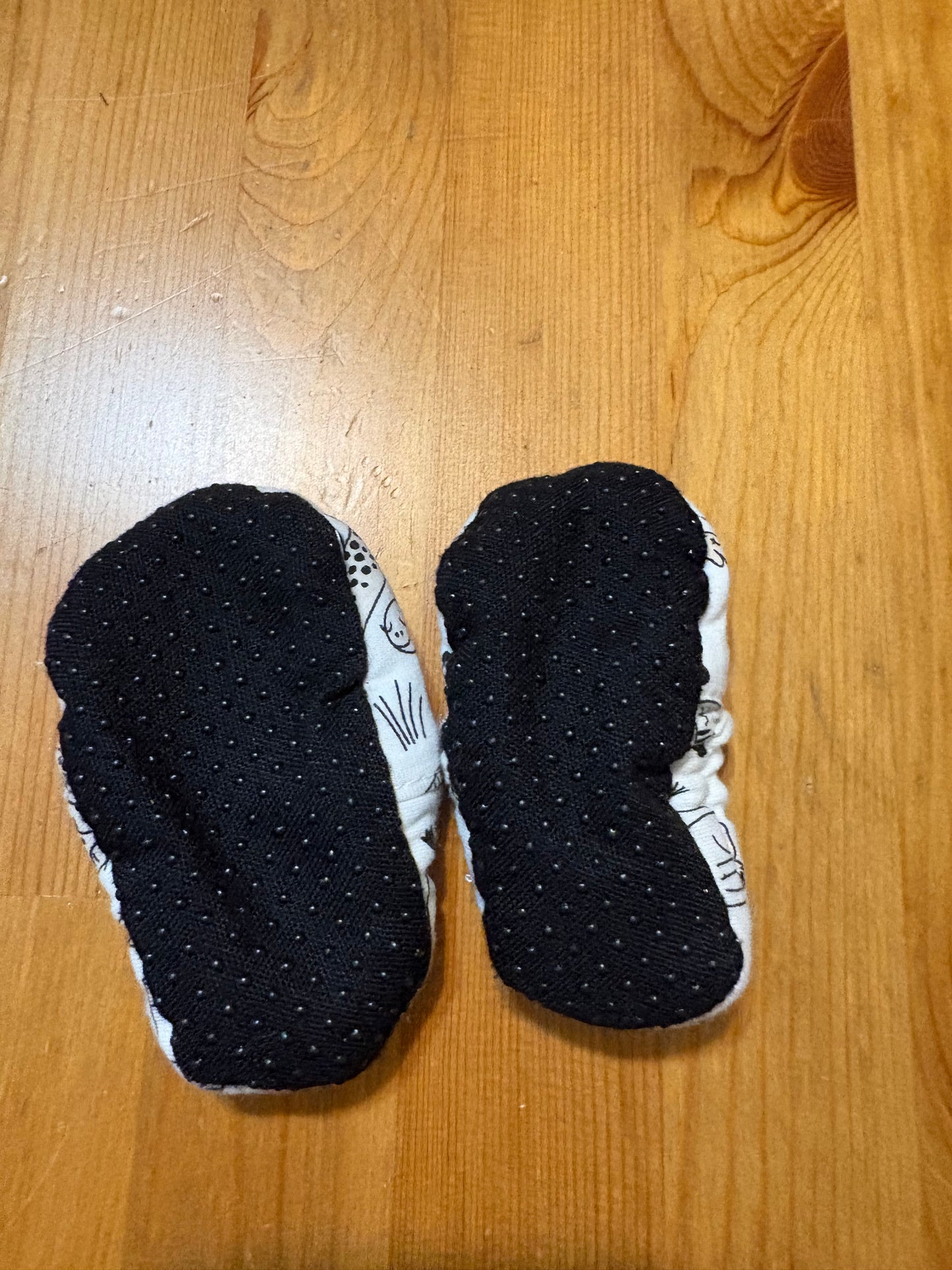 Pantouffle fait Ă la main douce douce đ„č 0-3 mois