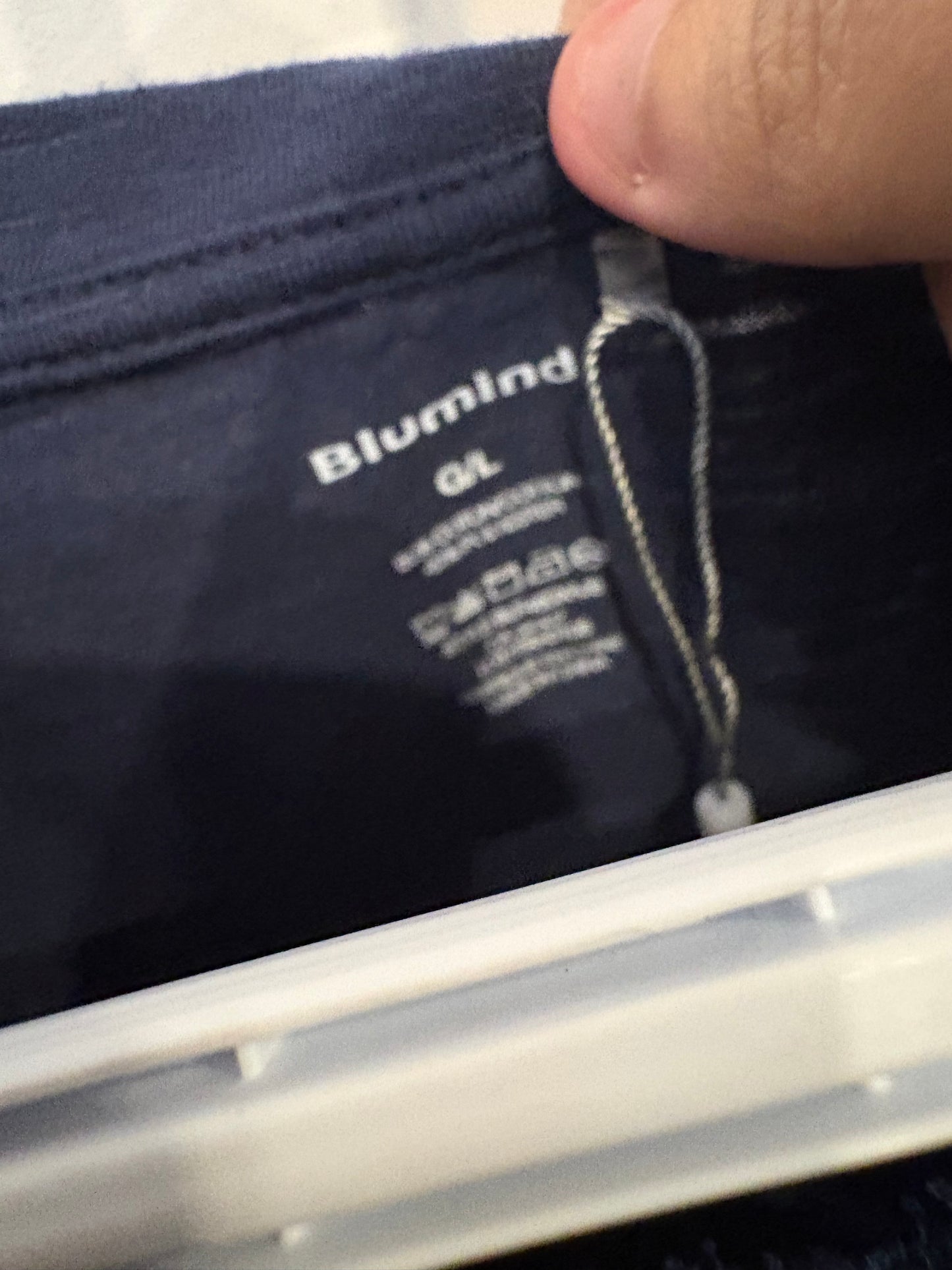 Top blumind large (cmb)