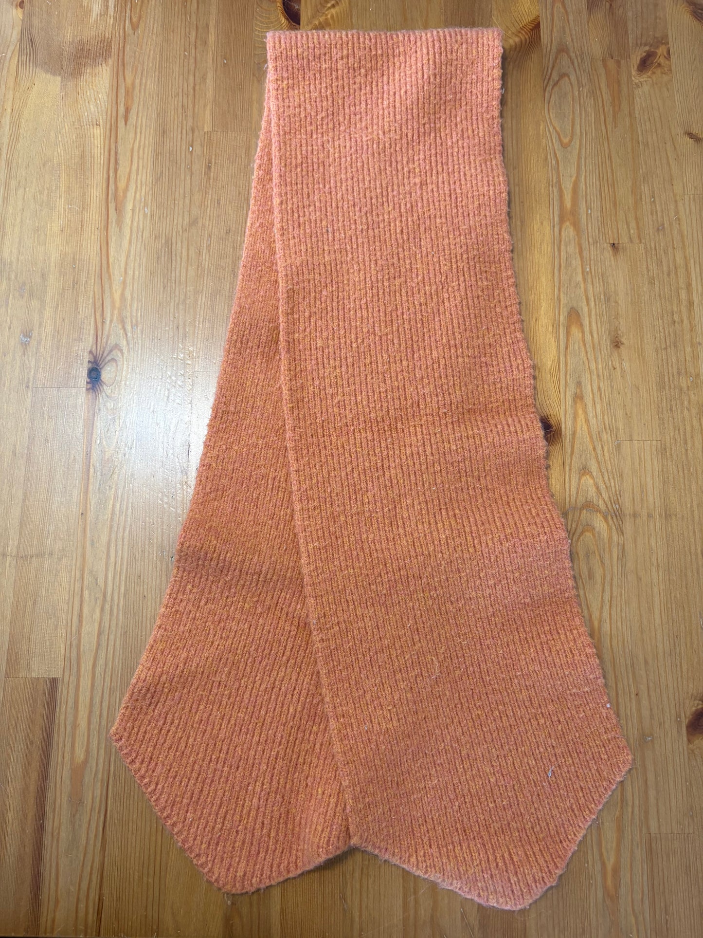 Foulard tricoté à la main orange brulé🧡