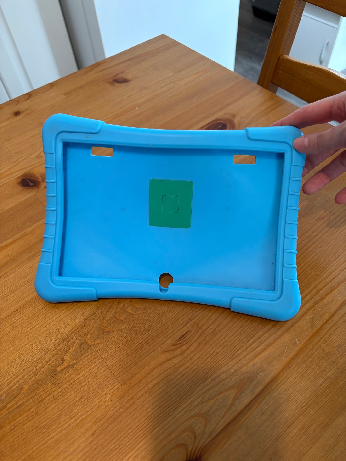 Étuit tablette silicone 10.2 po ce vend 31$ sur amazon