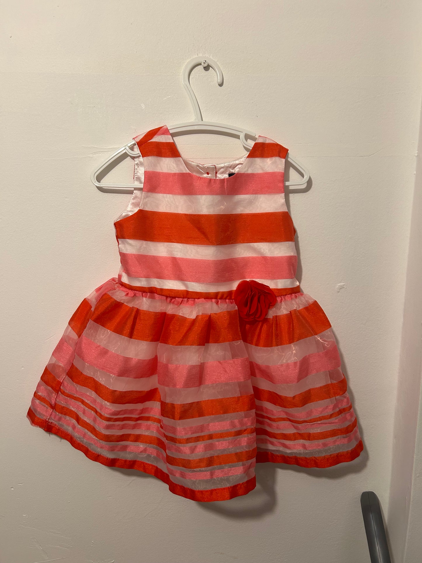 Robe the children place 2T