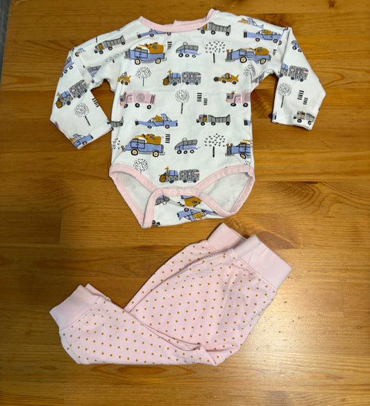 Ensemble comme neuf neuf deux par deux 6 mois